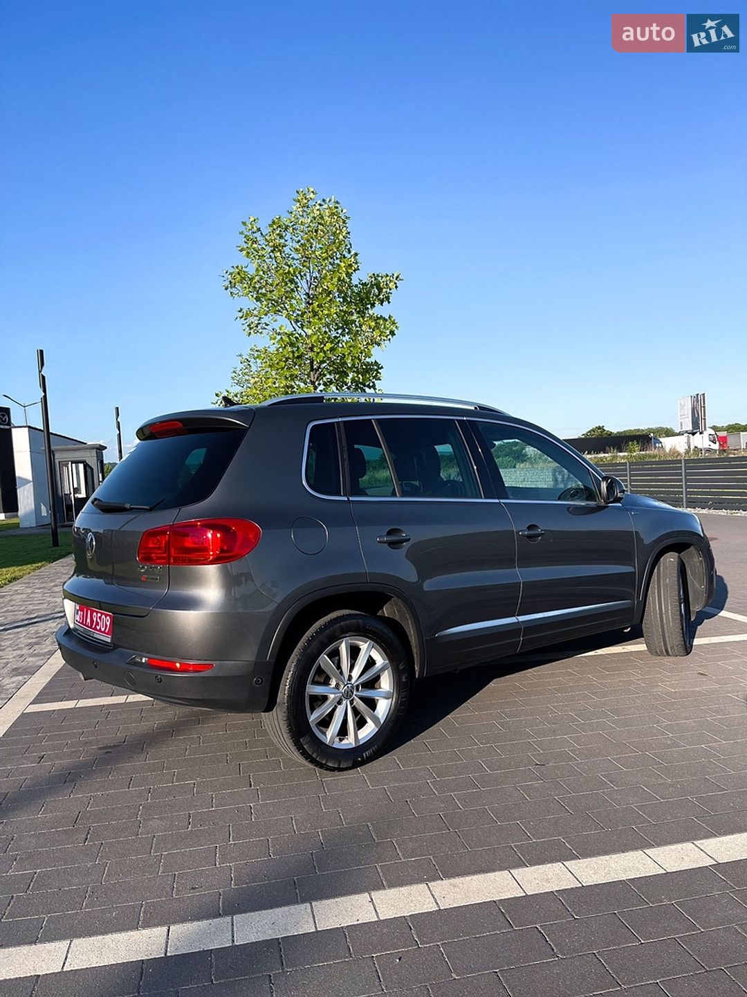 Volkswagen Tiguan 2015 VIN WVGZZZ5NZGW000779 фото оголошення 4 з 50