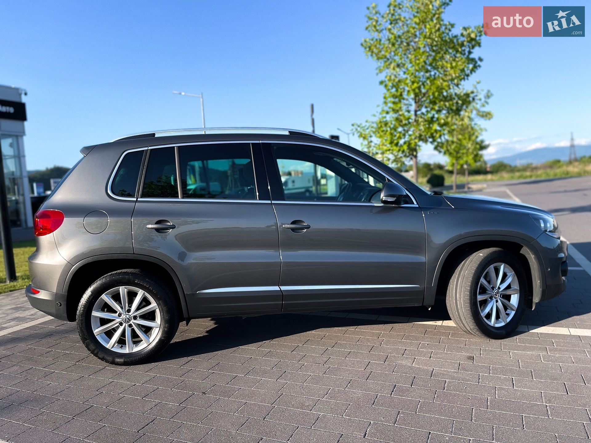 Volkswagen Tiguan 2015 VIN WVGZZZ5NZGW000779 фото оголошення 12 з 50