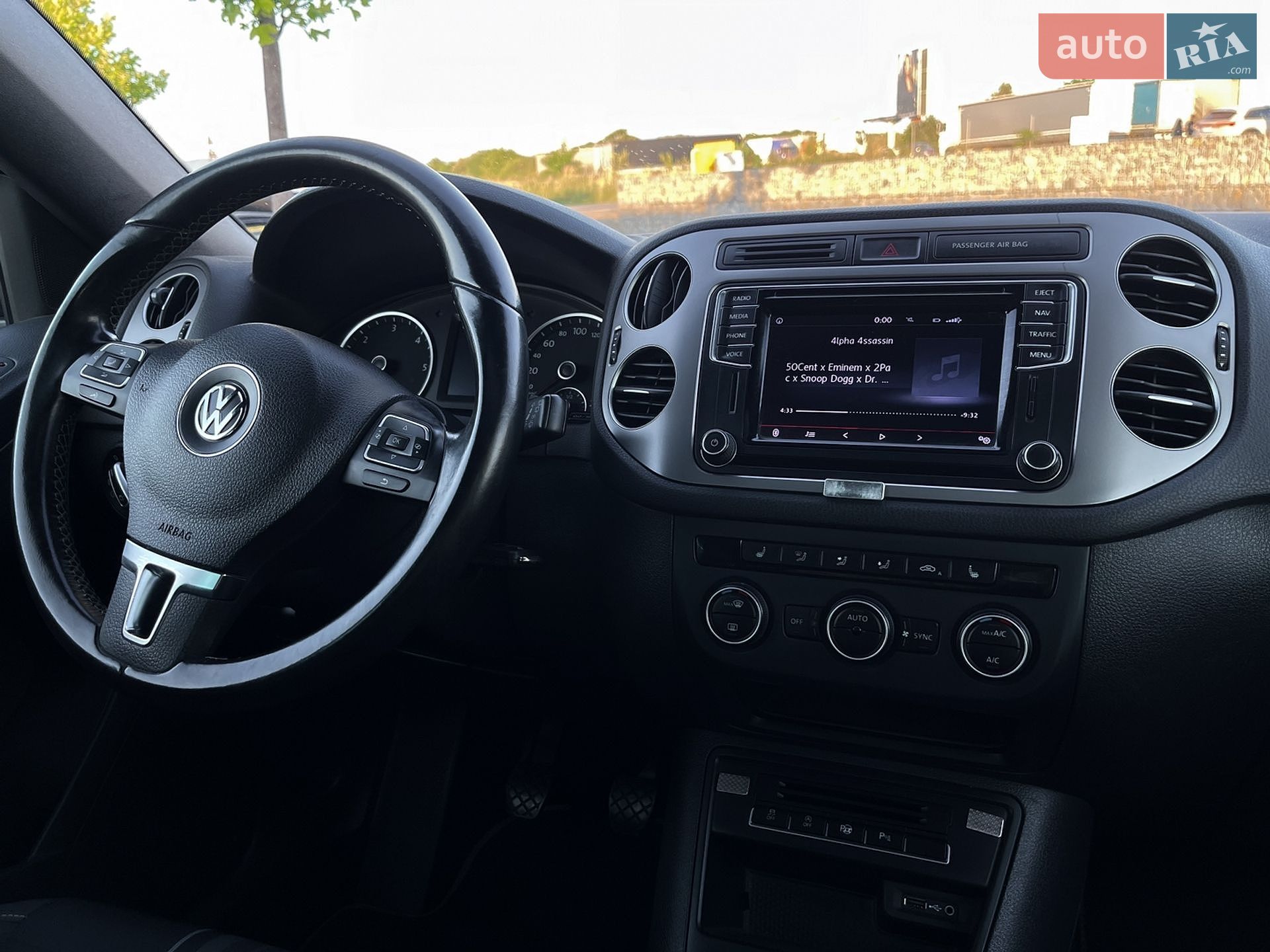 Volkswagen Tiguan 2015 VIN WVGZZZ5NZGW000779 фото оголошення 31 з 50