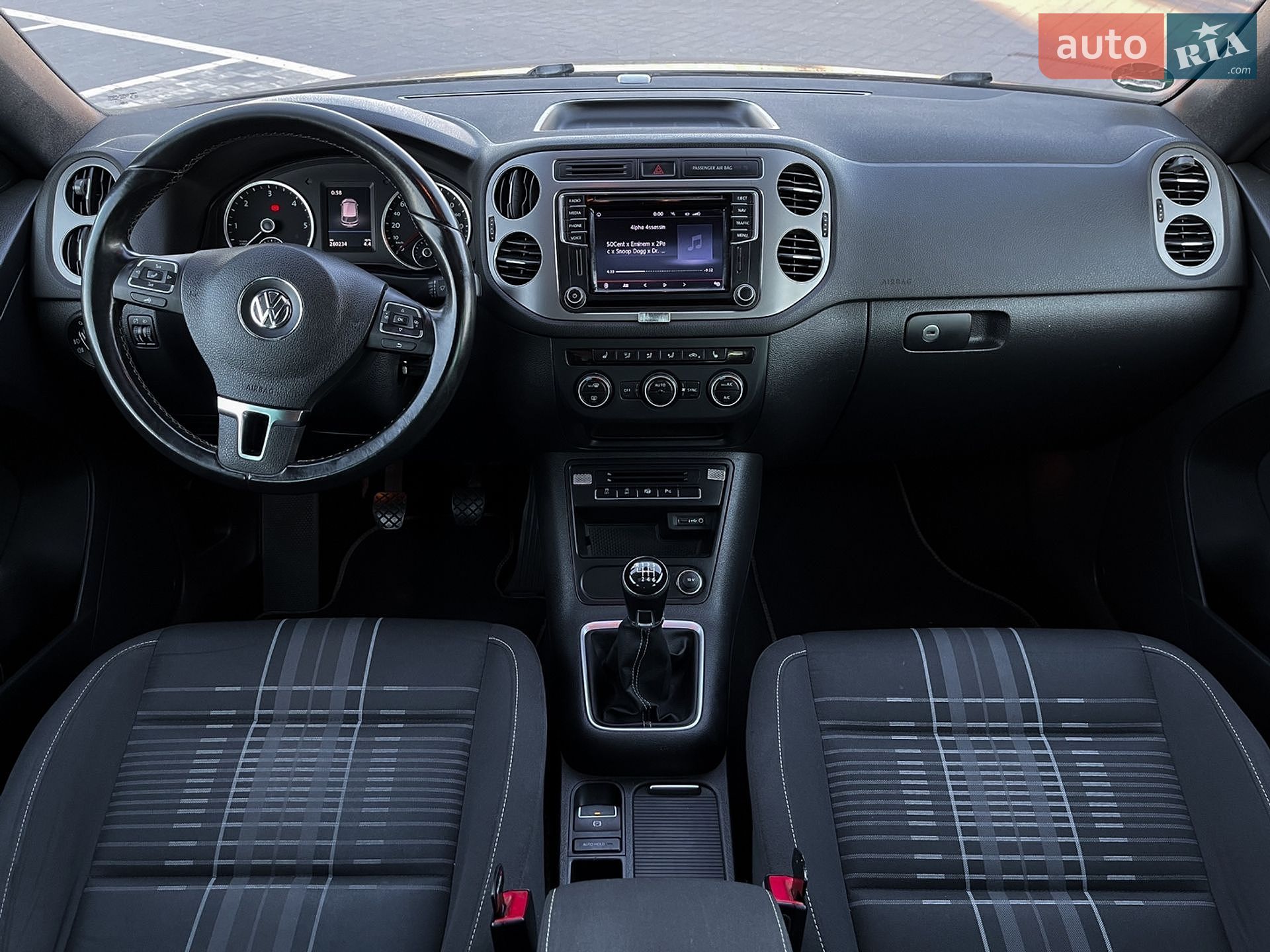 Volkswagen Tiguan 2015 VIN WVGZZZ5NZGW000779 фото оголошення 38 з 50