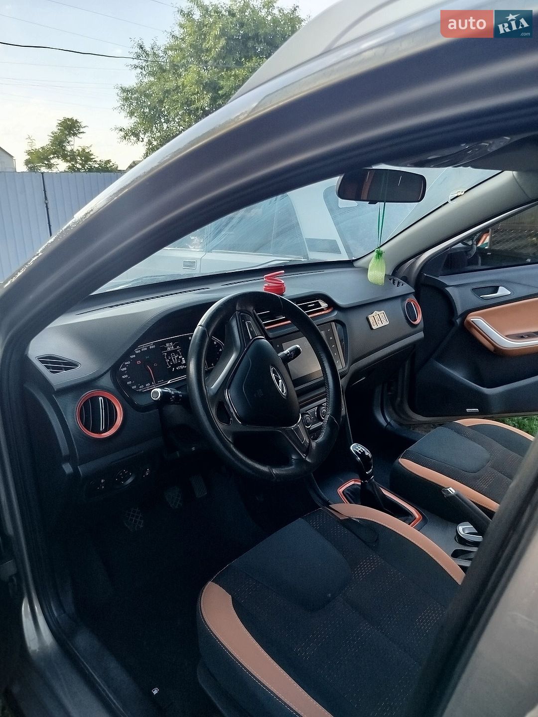 Chery Tiggo 2 2019 VIN LVVDB11BXLE004815 фото оголошення 4 з 6
