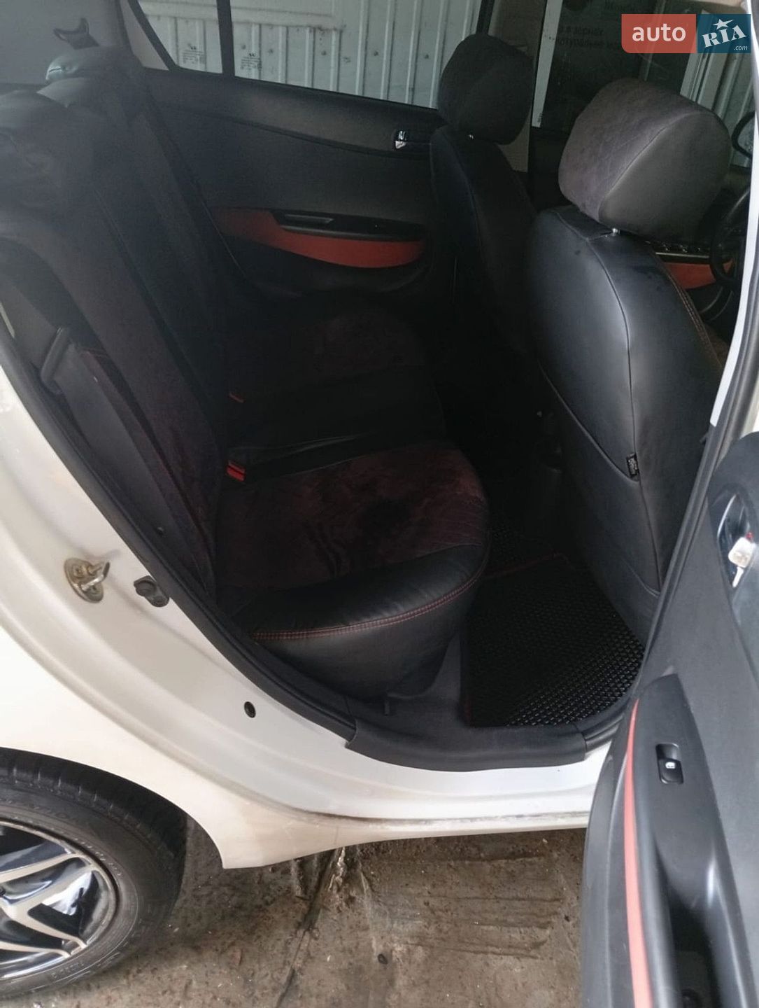 Hyundai i20 2014 VIN MALBA51RAEM619870 фото оголошення 3 з 5