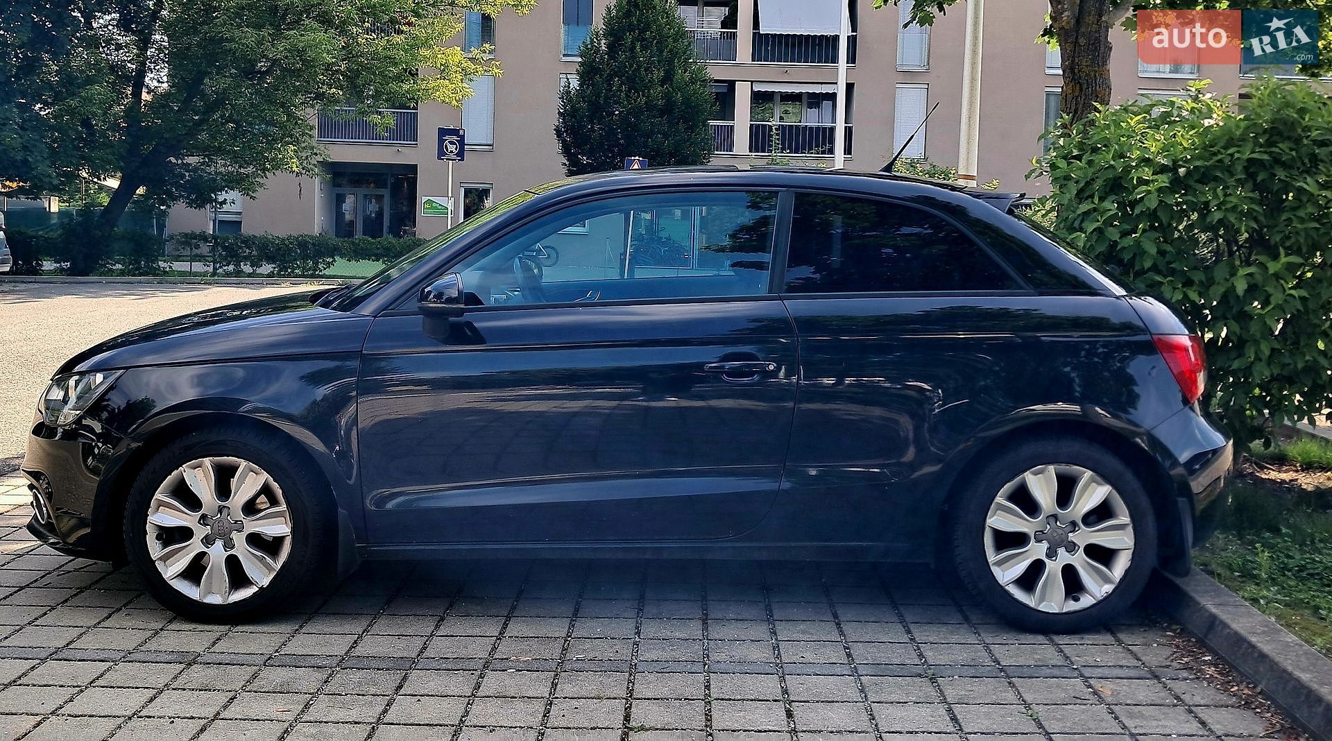 Audi A1 2010 VIN WAUZZZ8X0BB008851 фото оголошення 7 з 10