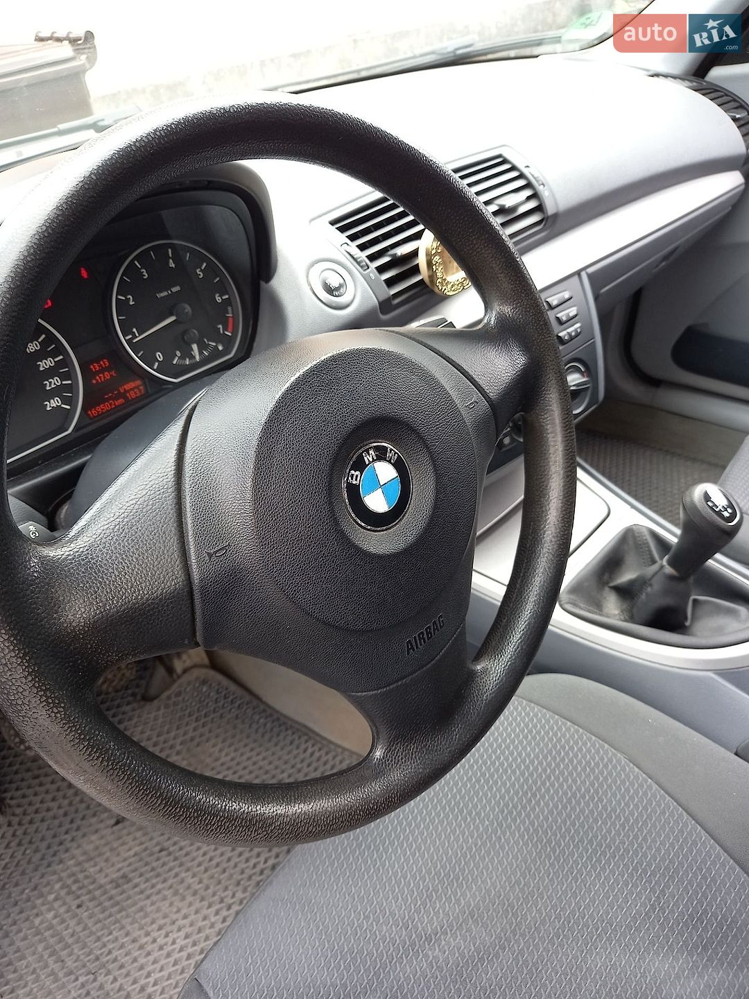 BMW 1 Series 2005 VIN WBAUF110X0PT57663 фото оголошення 17 з 26