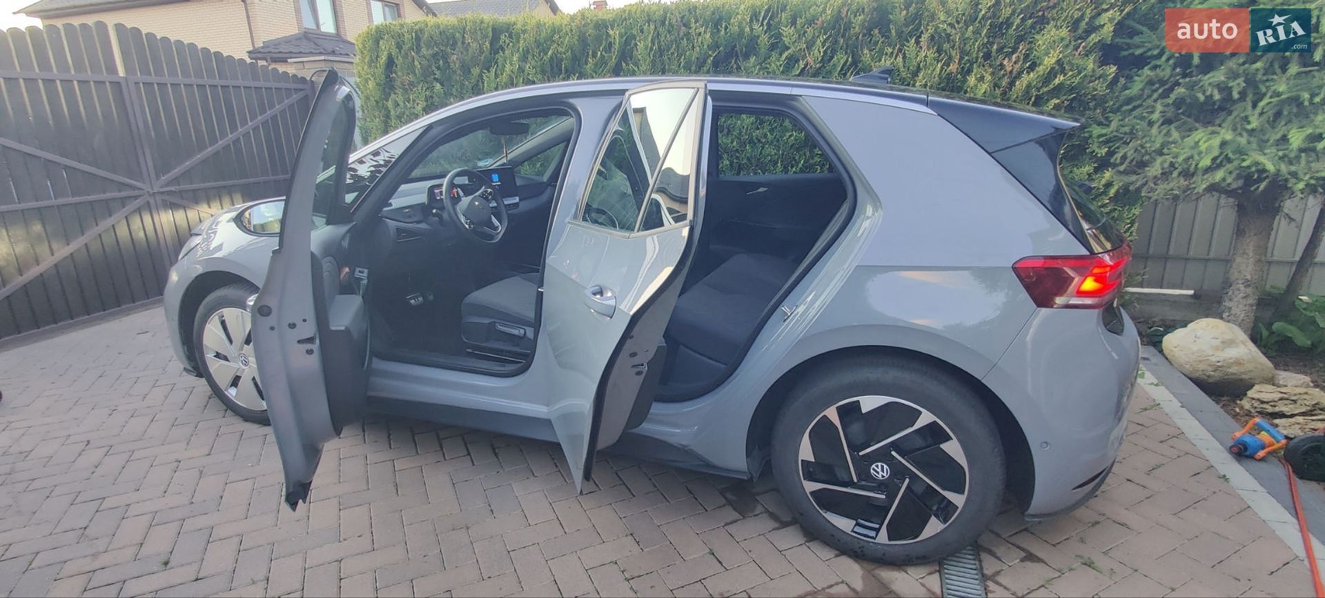 Volkswagen ID.3 2024 VIN WVWZZZE12RP015140 фото оголошення 13 з 24