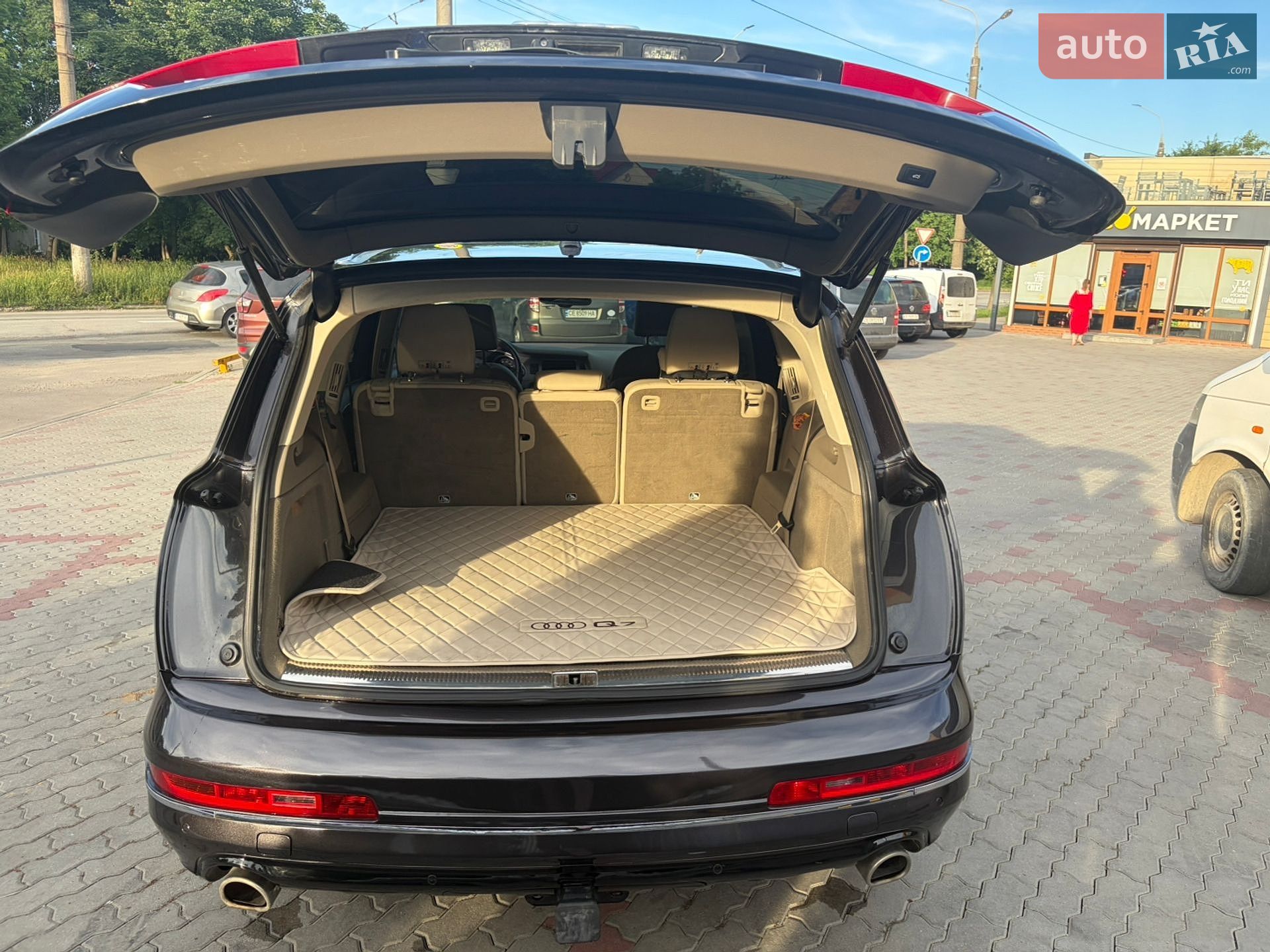 Audi Q7 2015 VIN WA1LMAFE3FD018871 фото оголошення 14 з 18