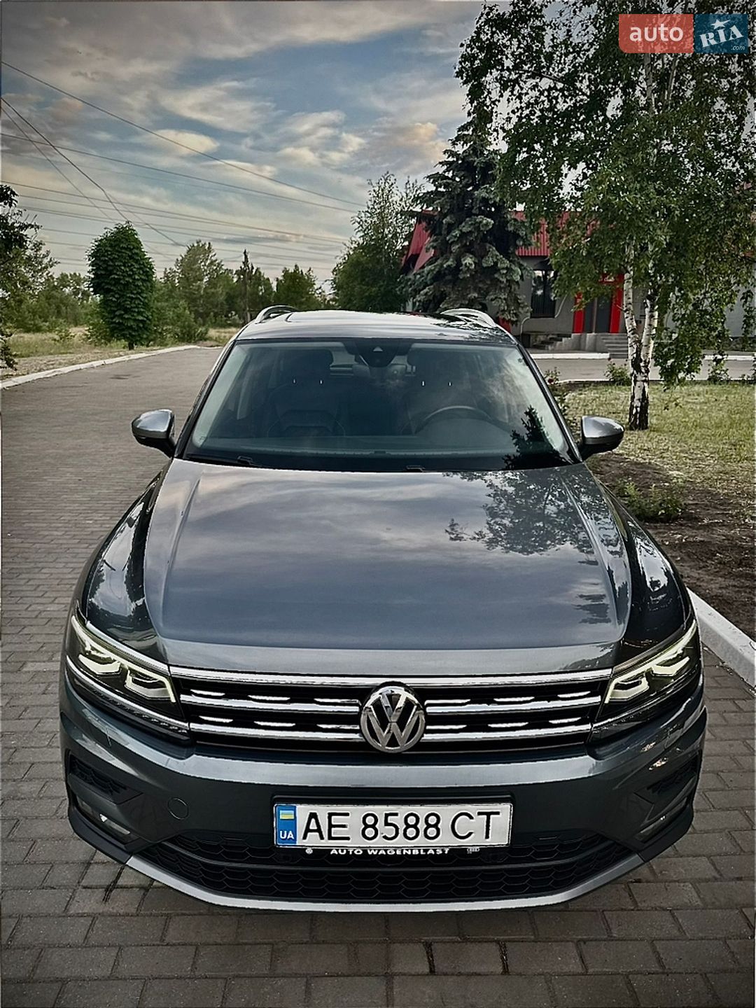 Volkswagen Tiguan 2019 VIN WVGZZZ5NZKM163001 фото оголошення 3 з 26