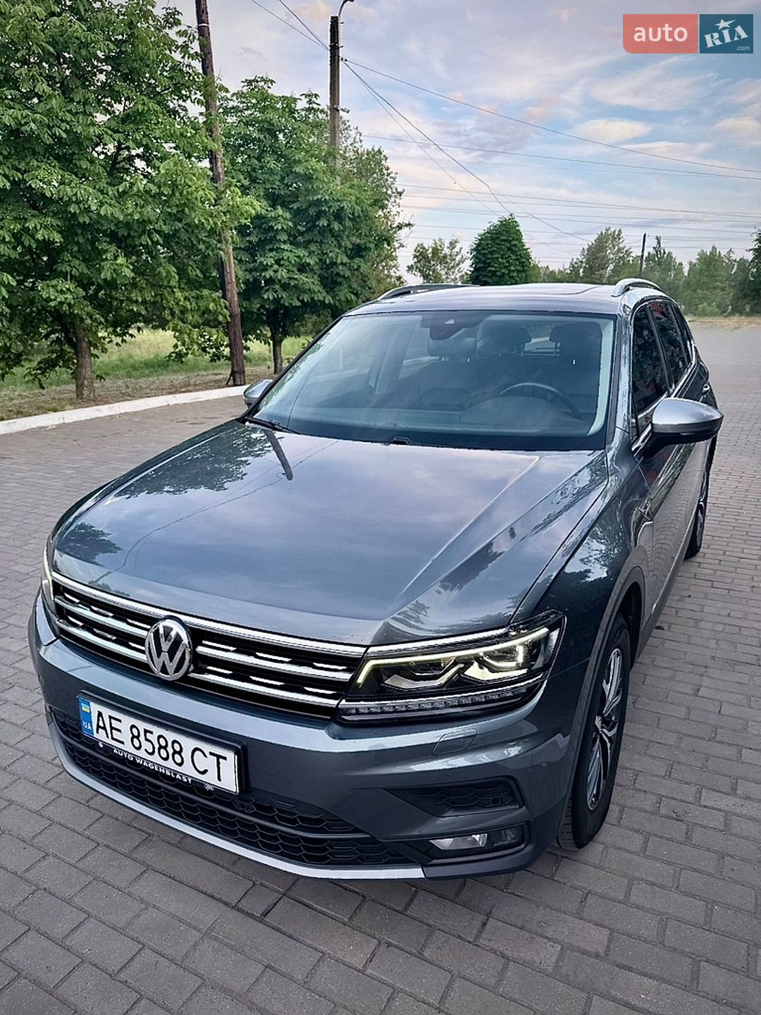 Volkswagen Tiguan 2019 VIN WVGZZZ5NZKM163001 фото оголошення 2 з 26