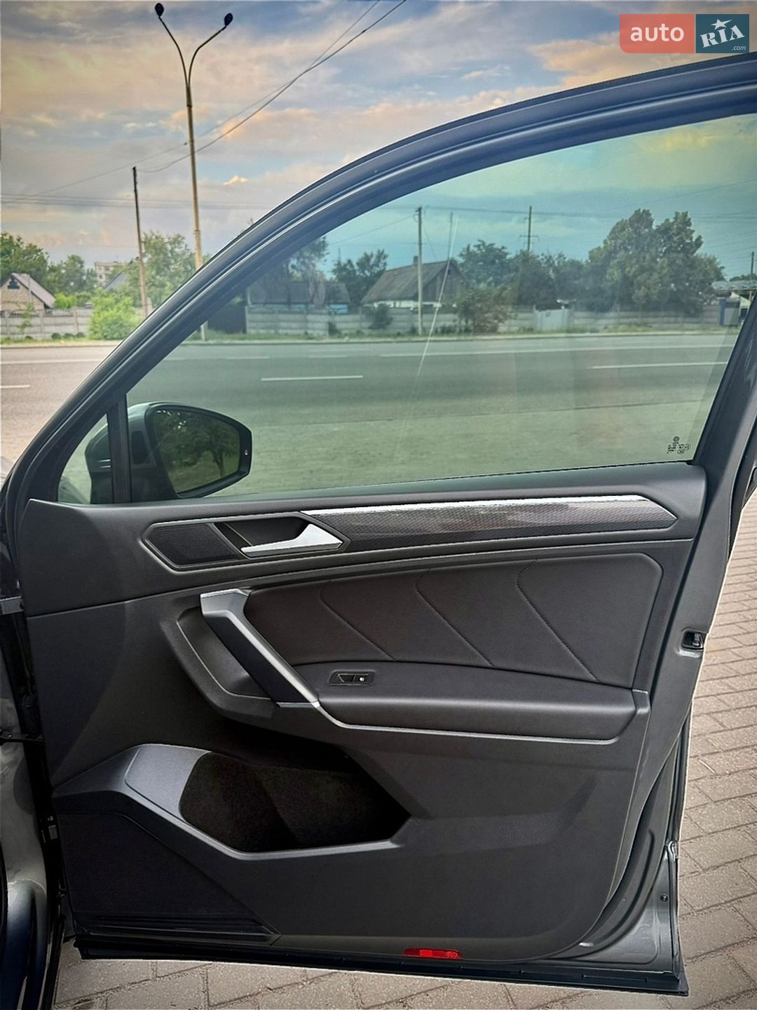 Volkswagen Tiguan 2019 VIN WVGZZZ5NZKM163001 фото оголошення 19 з 26