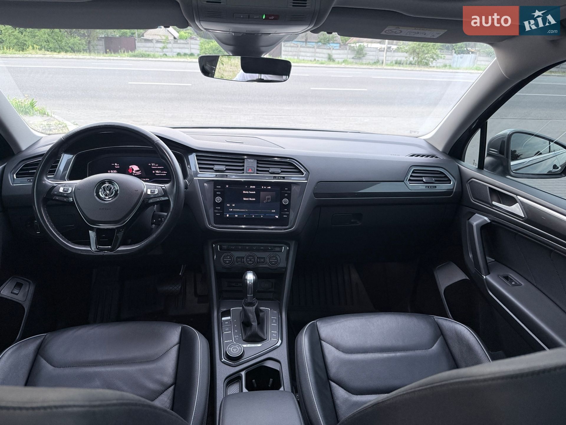Volkswagen Tiguan 2019 VIN WVGZZZ5NZKM163001 фото оголошення 23 з 26