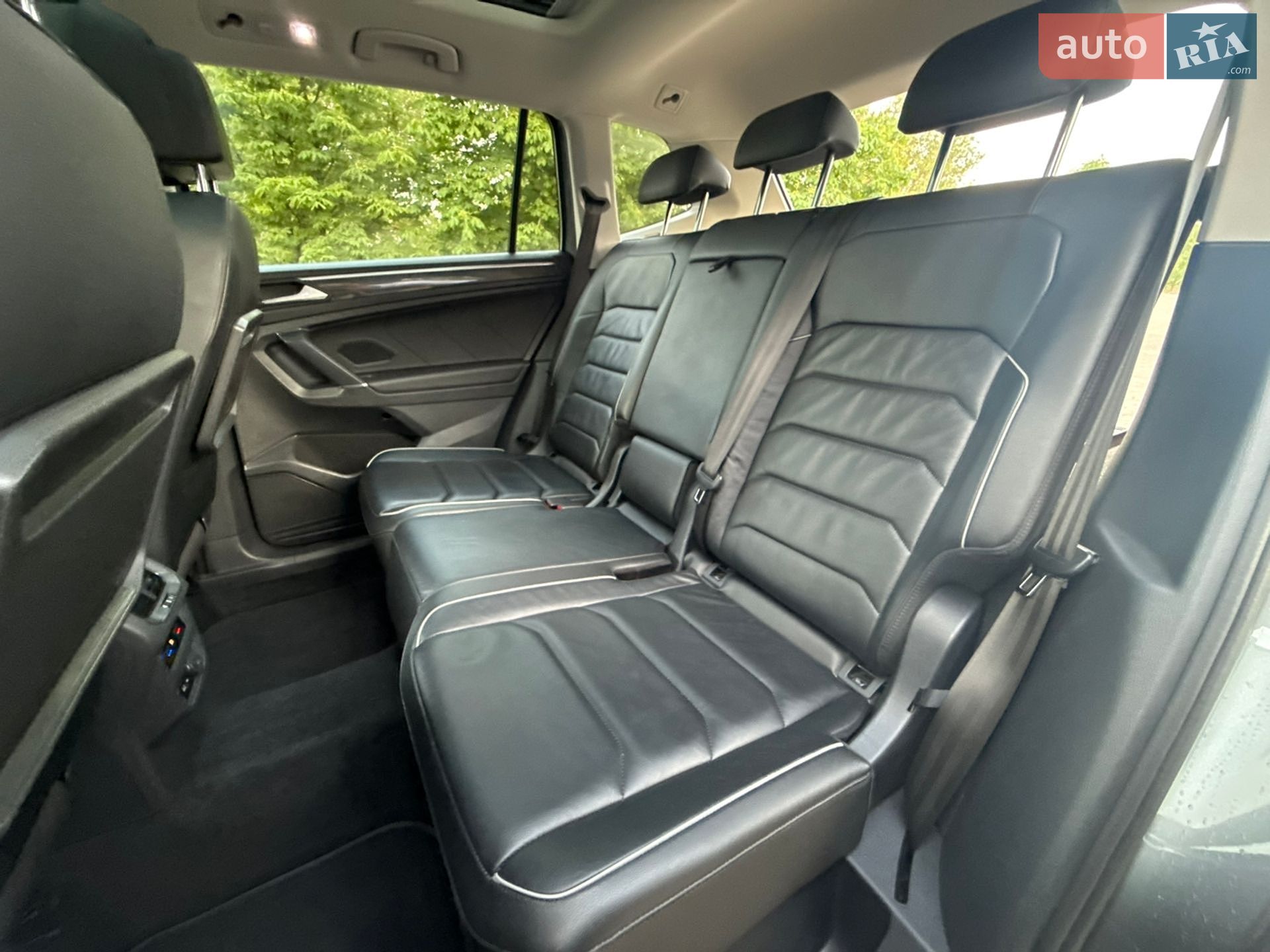 Volkswagen Tiguan 2019 VIN WVGZZZ5NZKM163001 фото оголошення 26 з 26