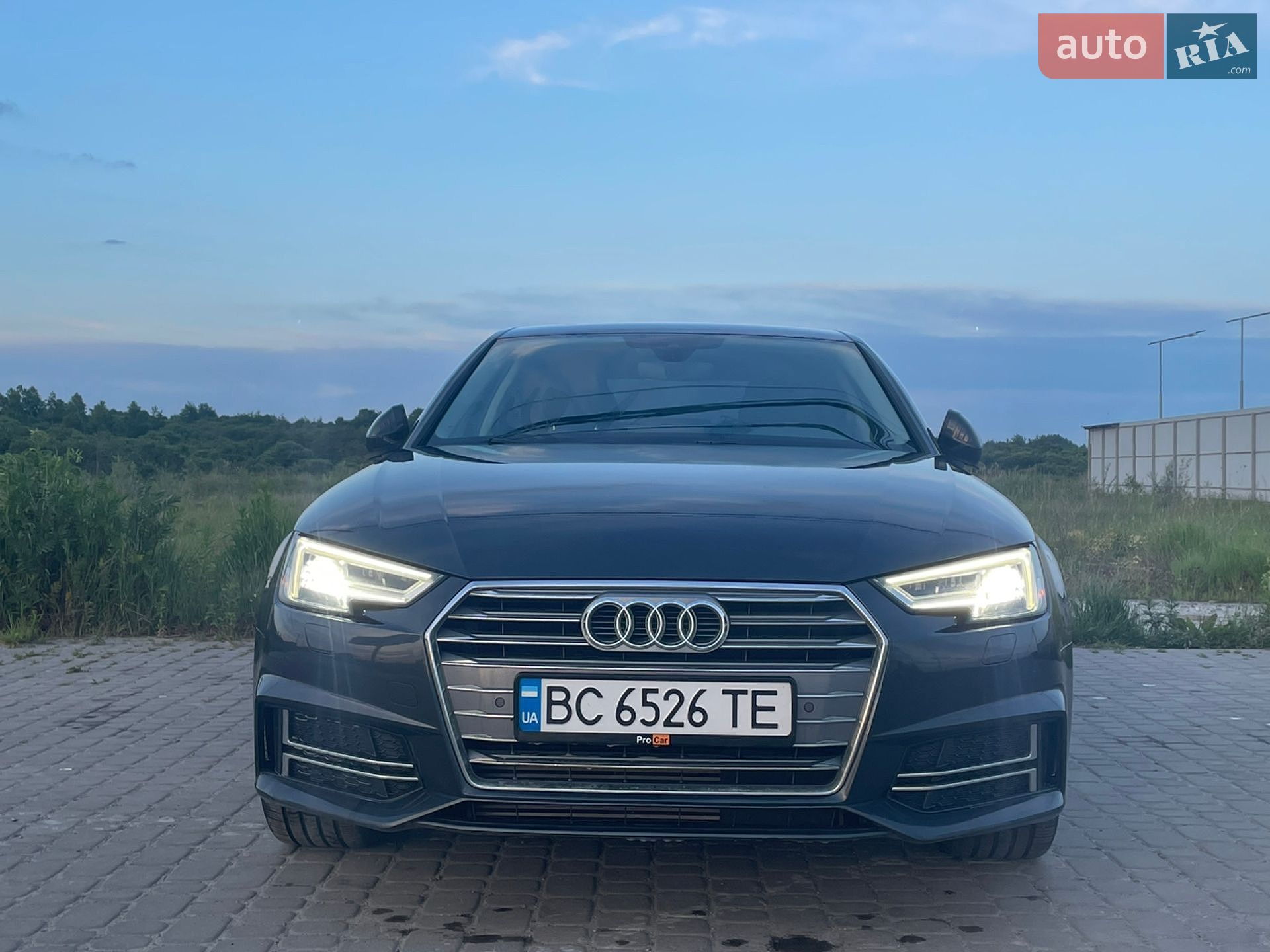 Audi A4 2016 VIN WAUENAF48HN025148 фото оголошення 18 з 30
