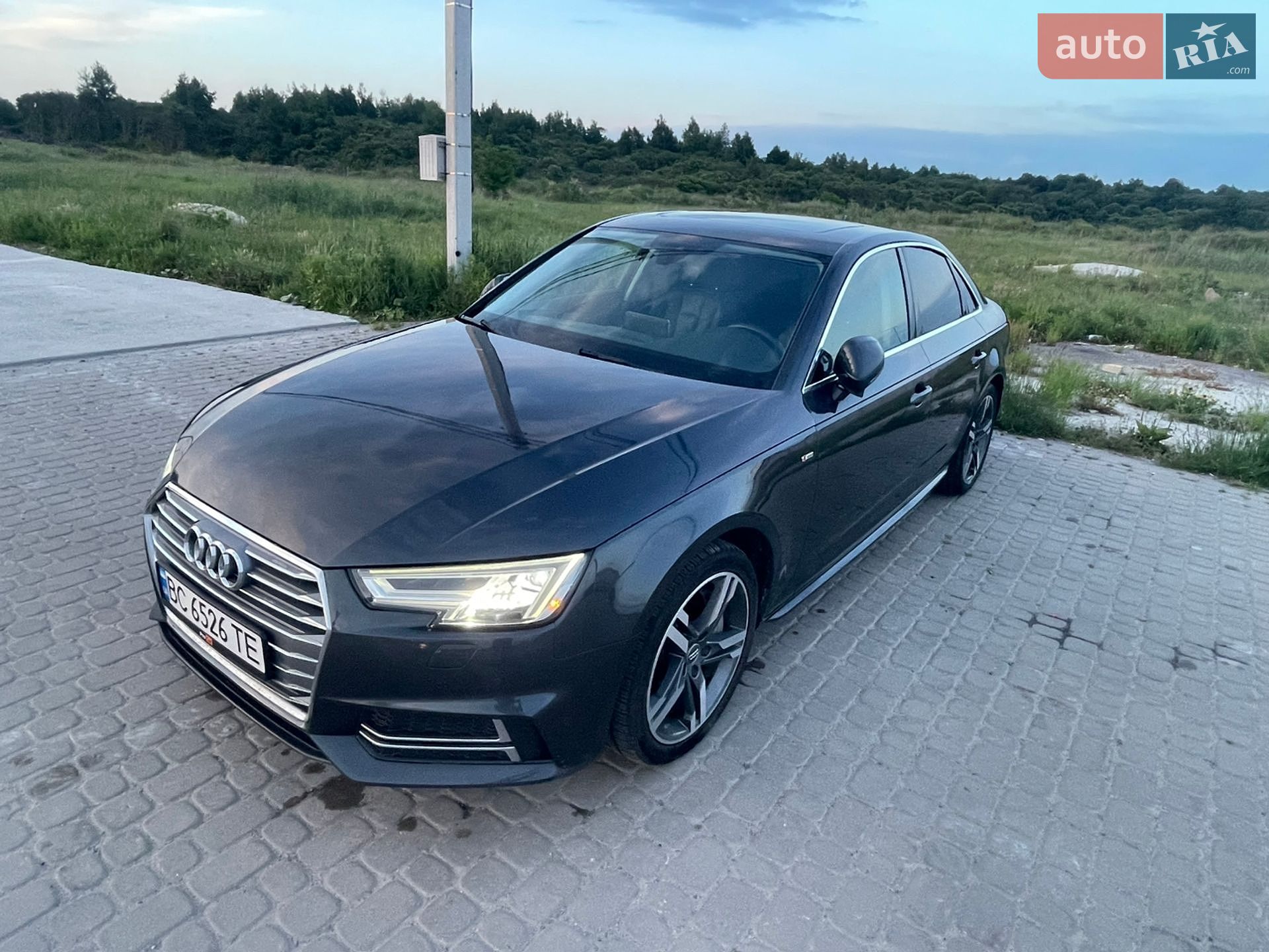 Audi A4 2016 VIN WAUENAF48HN025148 фото оголошення 15 з 30