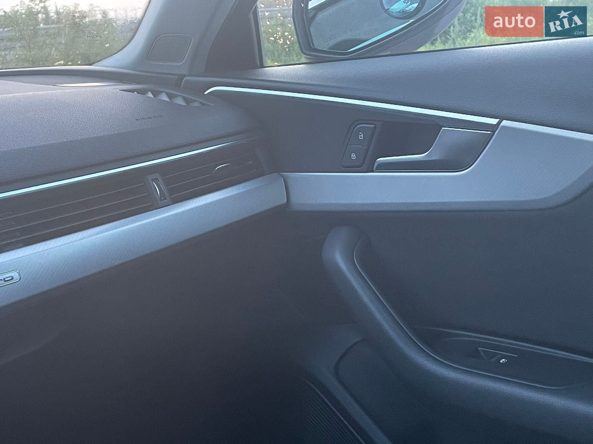 Audi A4 2016 VIN WAUENAF48HN025148 фото оголошення 21 з 30