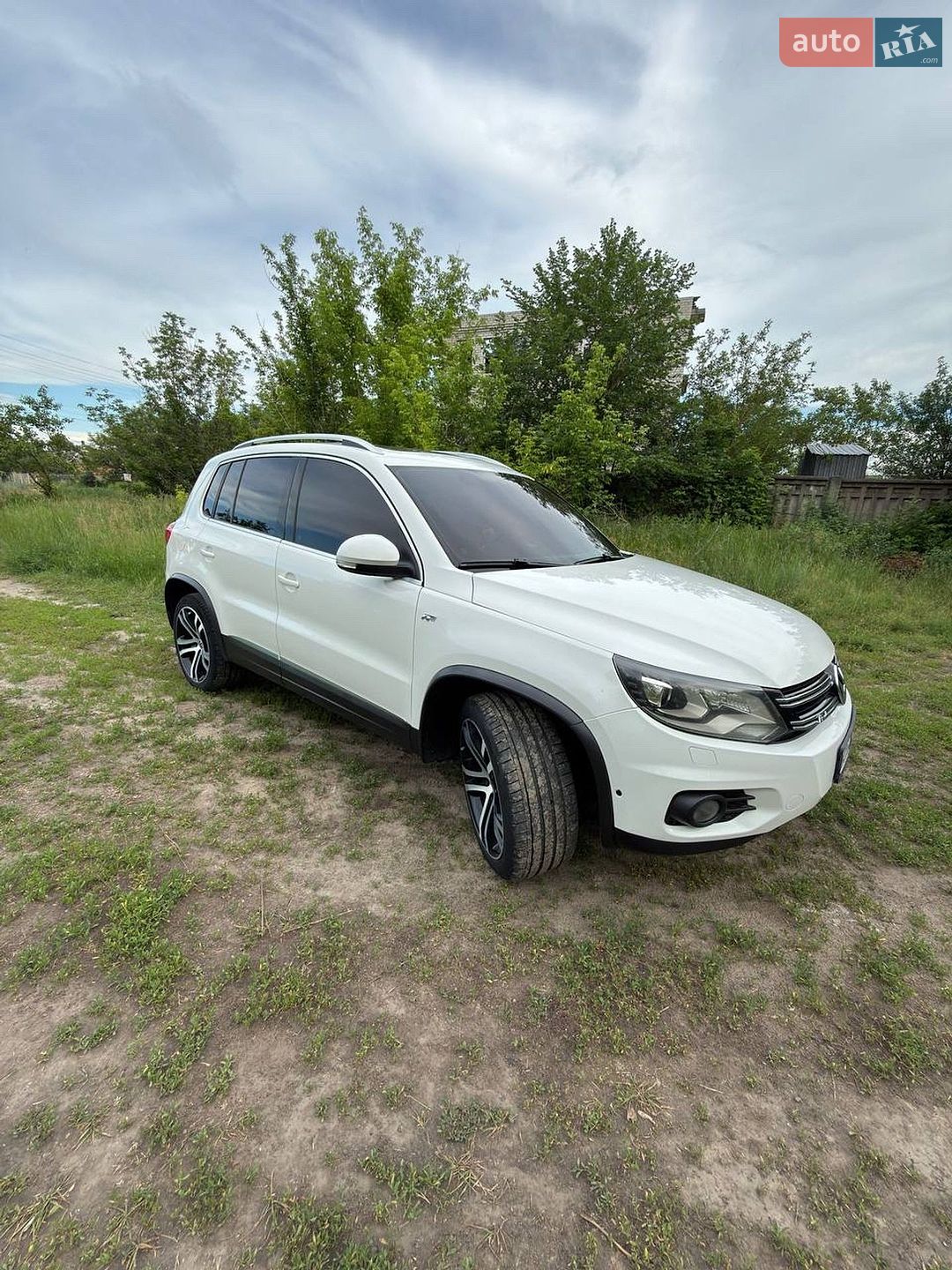 Volkswagen Tiguan 2012 VIN WVGBV3AX6DW060841 фото оголошення 3 з 17