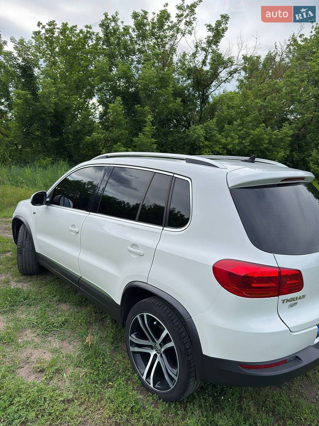 Volkswagen Tiguan 2012 VIN WVGBV3AX6DW060841 фото оголошення 7 з 17
