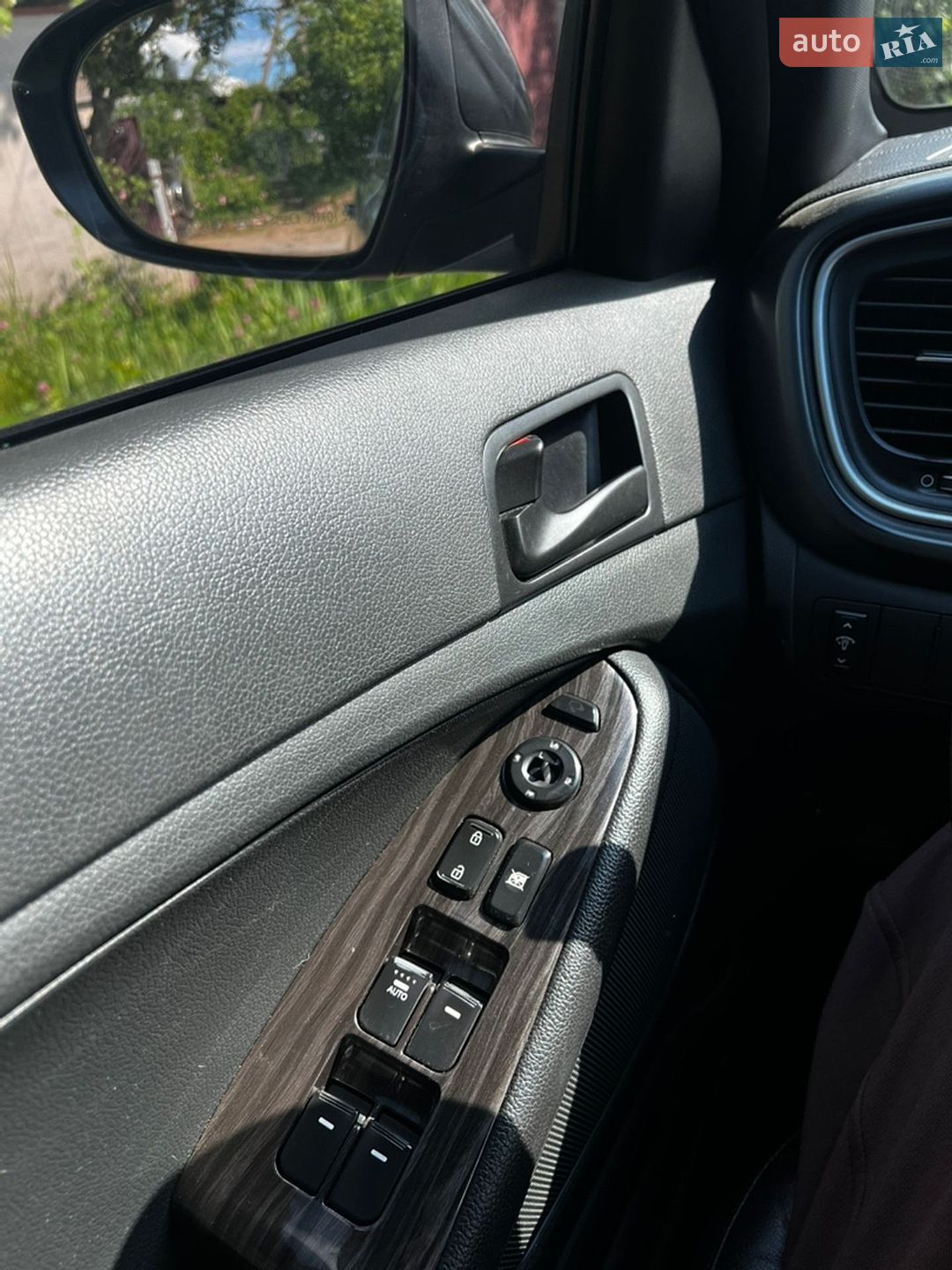 Kia K5 2014 VIN KNAGN418BFA565514 фото оголошення 18 з 22