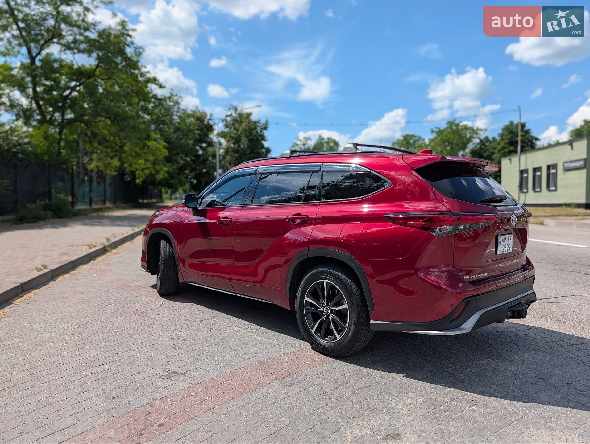 Toyota Highlander 2021 VIN 5TDJZRBH0MS119686 фото оголошення 5 з 62