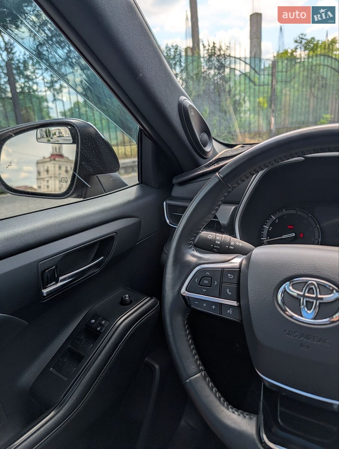 Toyota Highlander 2021 VIN 5TDJZRBH0MS119686 фото оголошення 11 з 62