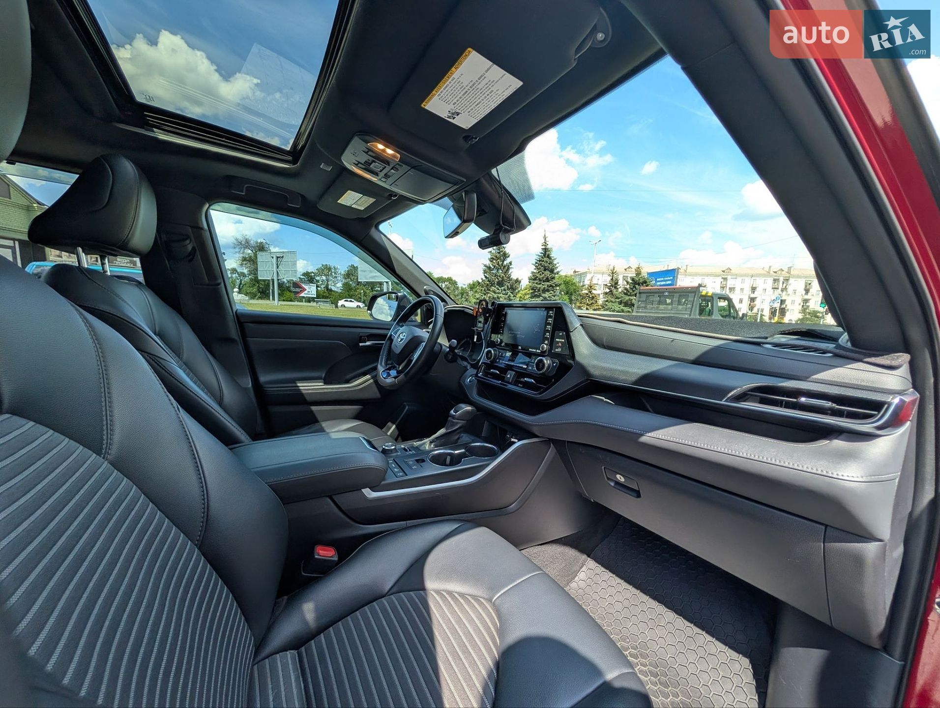 Toyota Highlander 2021 VIN 5TDJZRBH0MS119686 фото оголошення 21 з 62