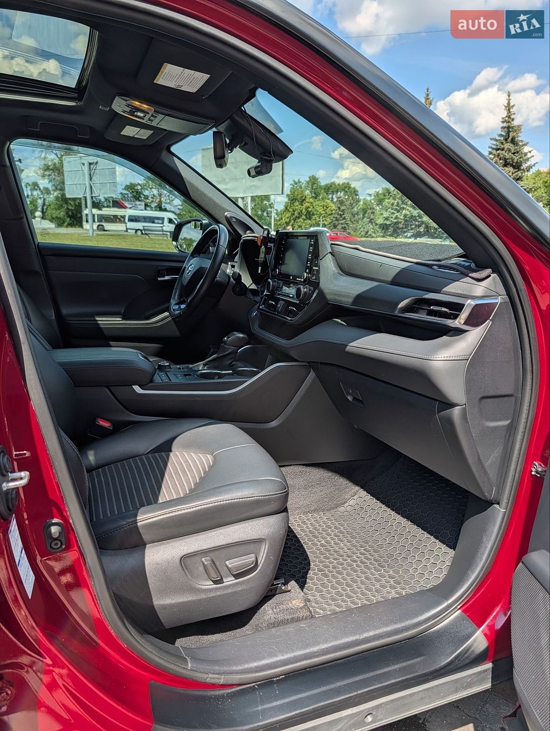 Toyota Highlander 2021 VIN 5TDJZRBH0MS119686 фото оголошення 28 з 62
