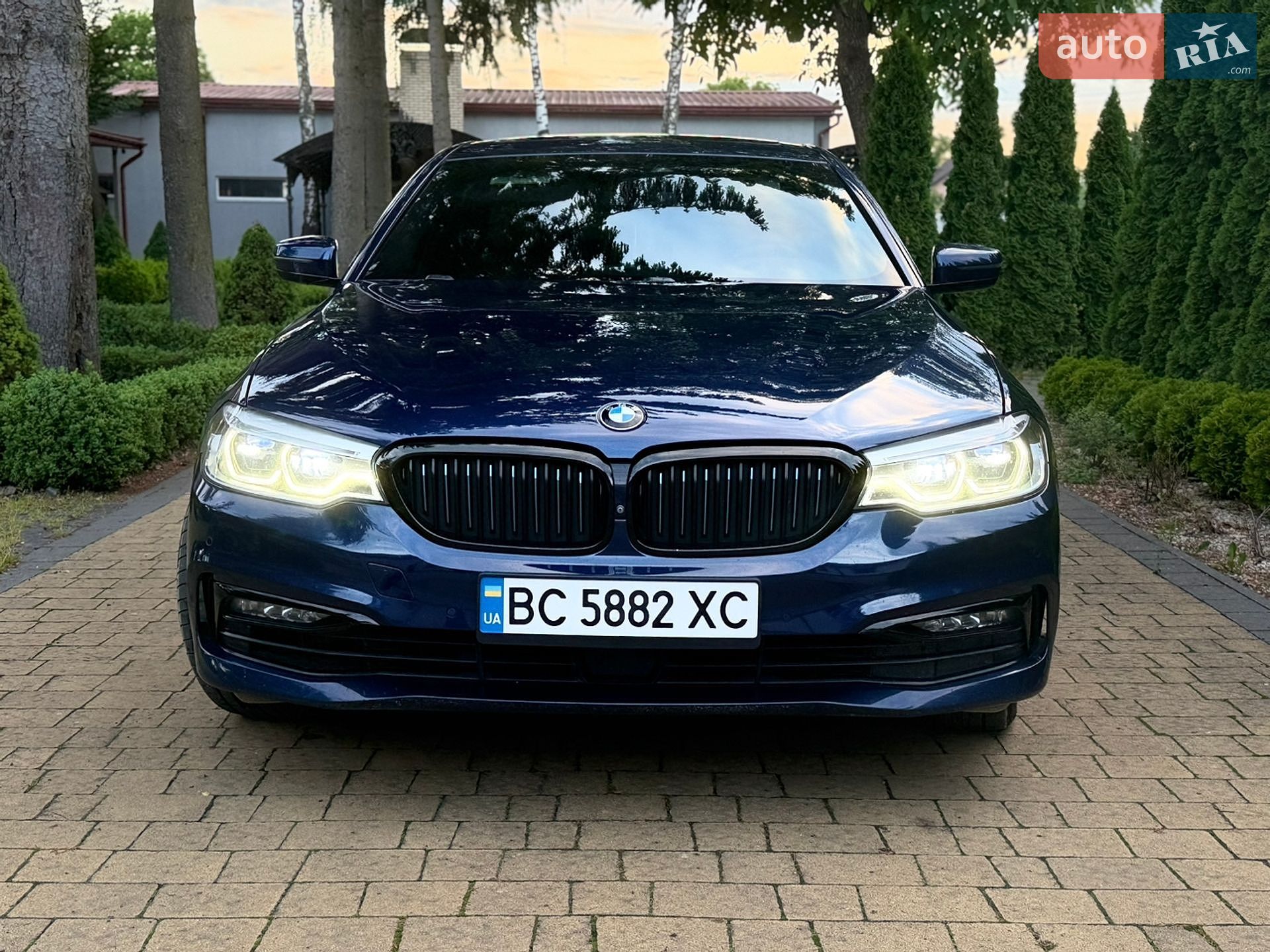 BMW 5 Series 2018 VIN WBAJB1C56JB085165 фото оголошення 16 з 34