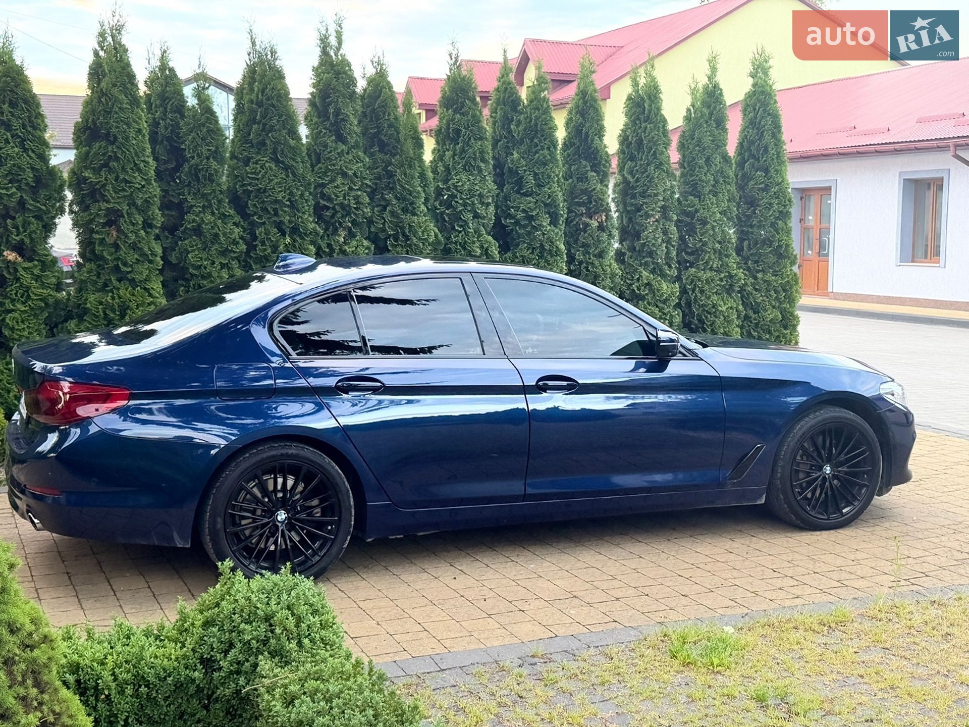 BMW 5 Series 2018 VIN WBAJB1C56JB085165 фото оголошення 10 з 34