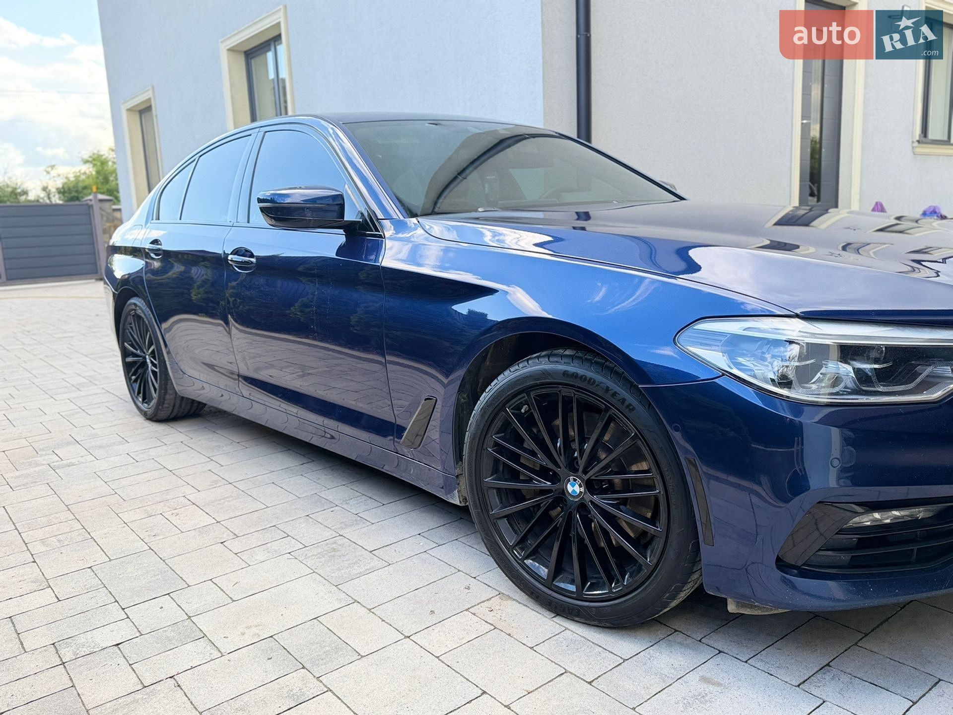 BMW 5 Series 2018 VIN WBAJB1C56JB085165 фото оголошення 17 з 34