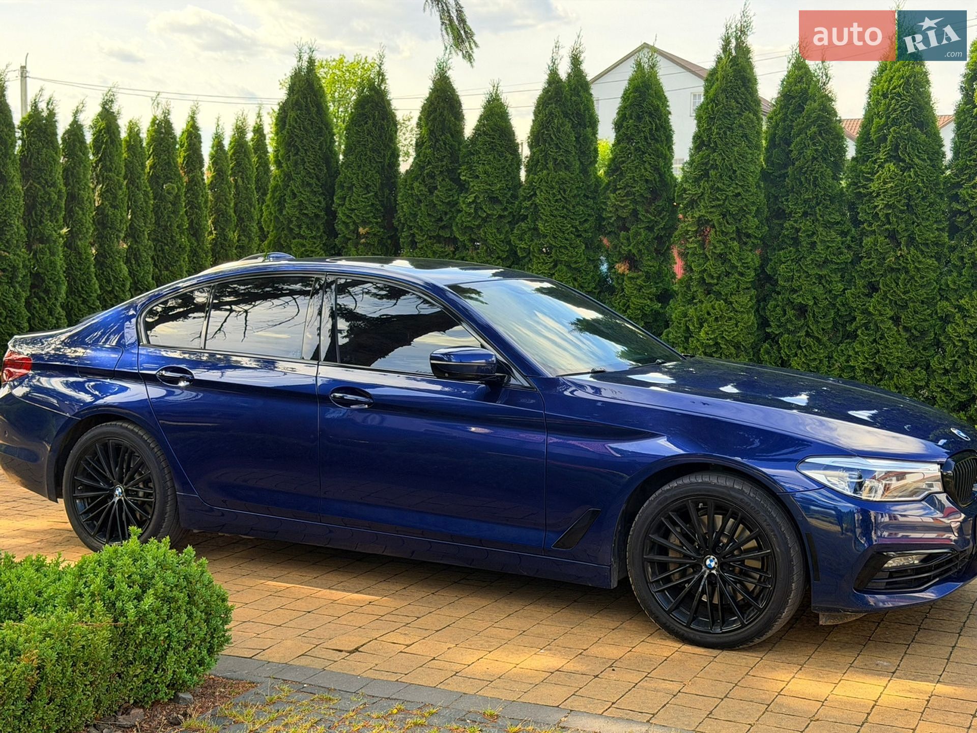 BMW 5 Series 2018 VIN WBAJB1C56JB085165 фото оголошення 12 з 34