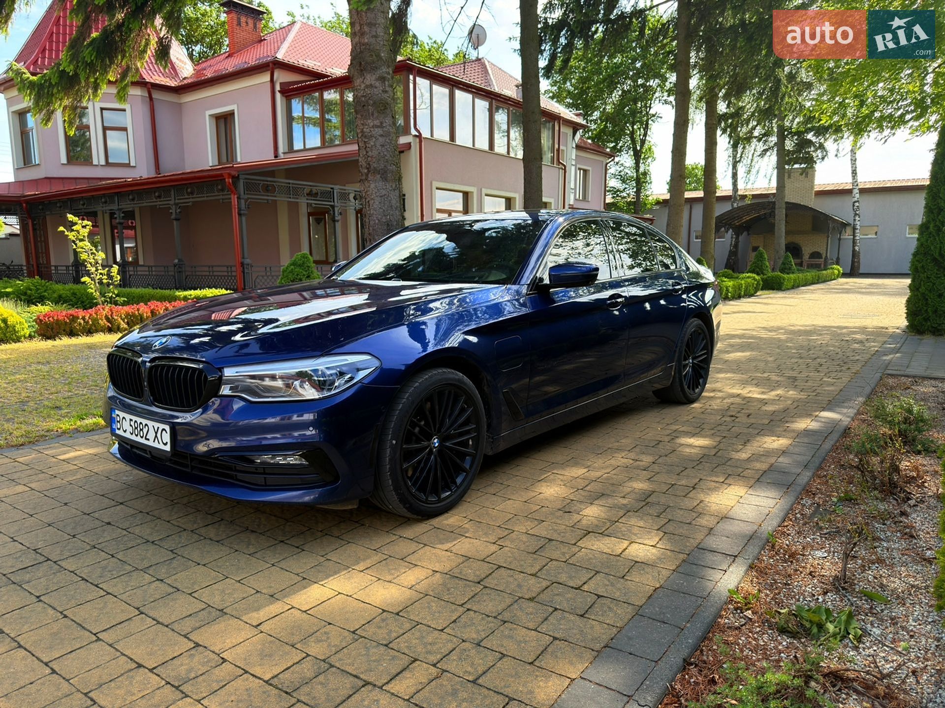 BMW 5 Series 2018 VIN WBAJB1C56JB085165 фото оголошення 7 з 34