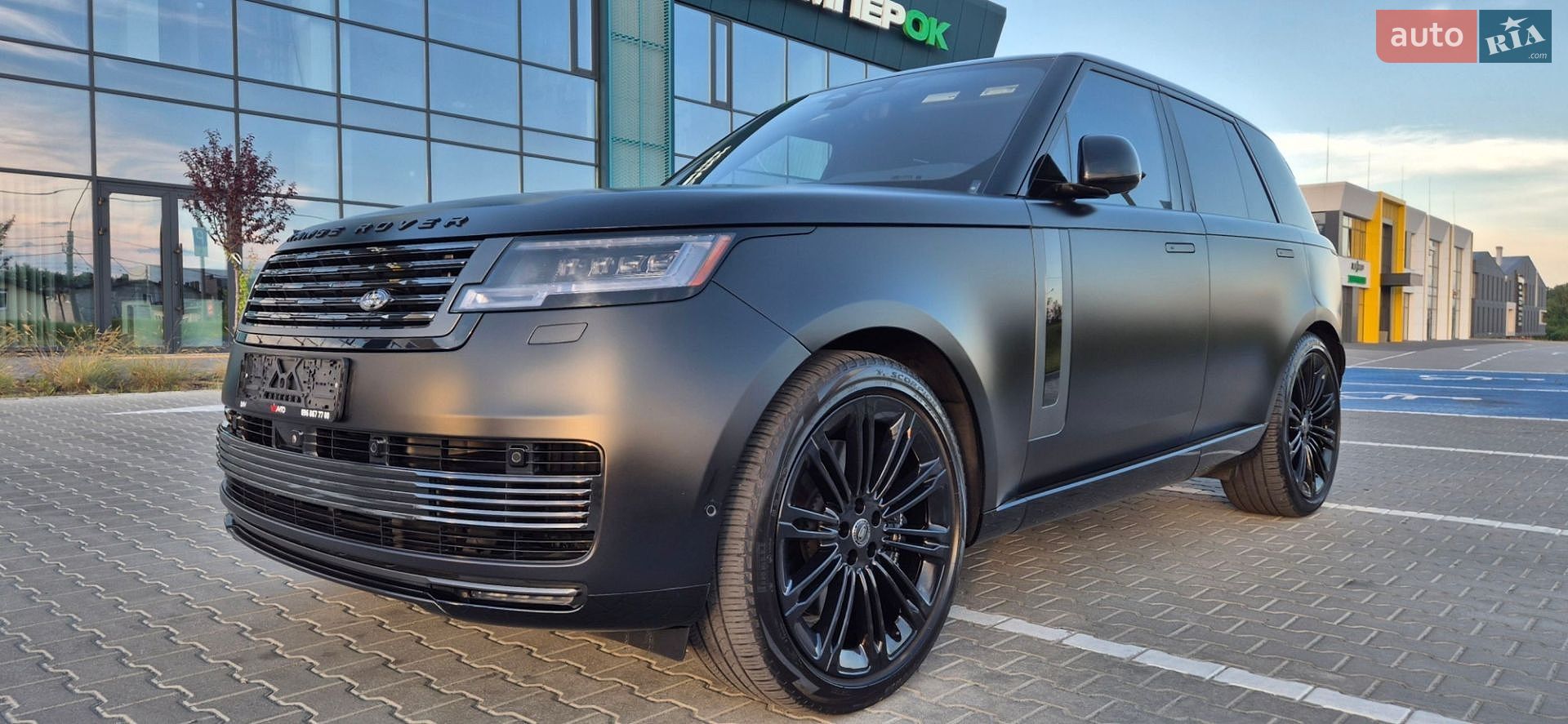 Land Rover Range Rover 2023 VIN SALKU9E77PA074911 фото оголошення 5 з 38