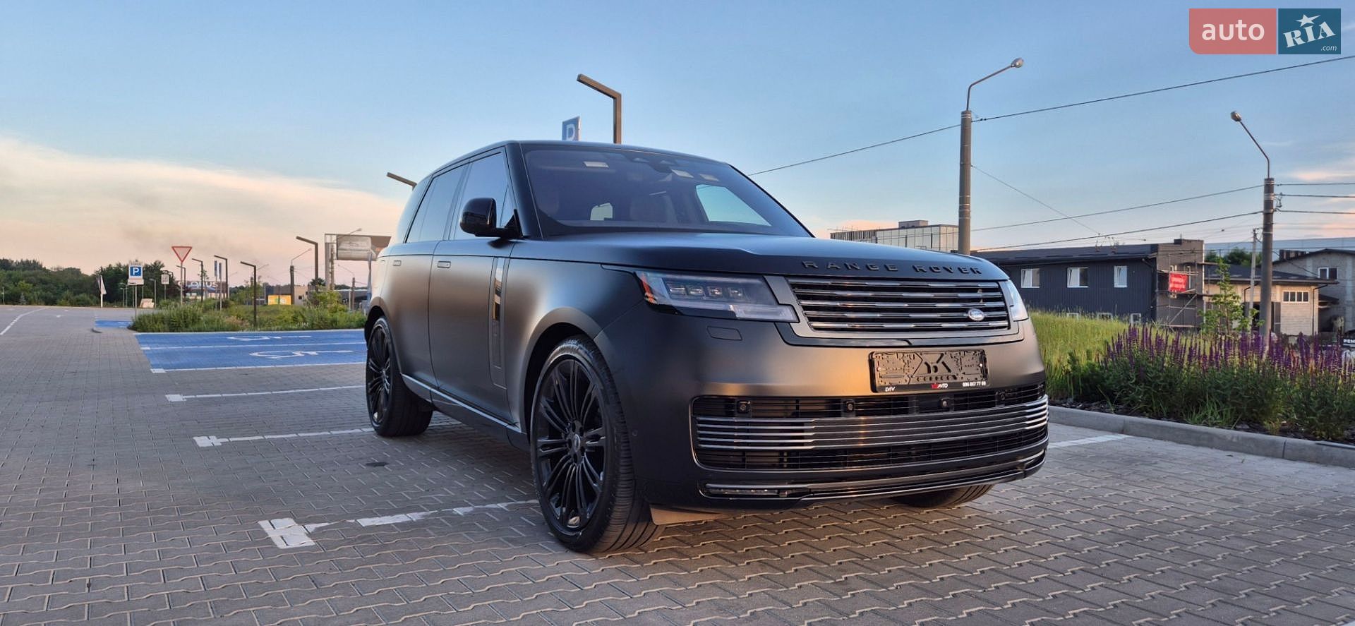 Land Rover Range Rover 2023 VIN SALKU9E77PA074911 фото оголошення 7 з 38