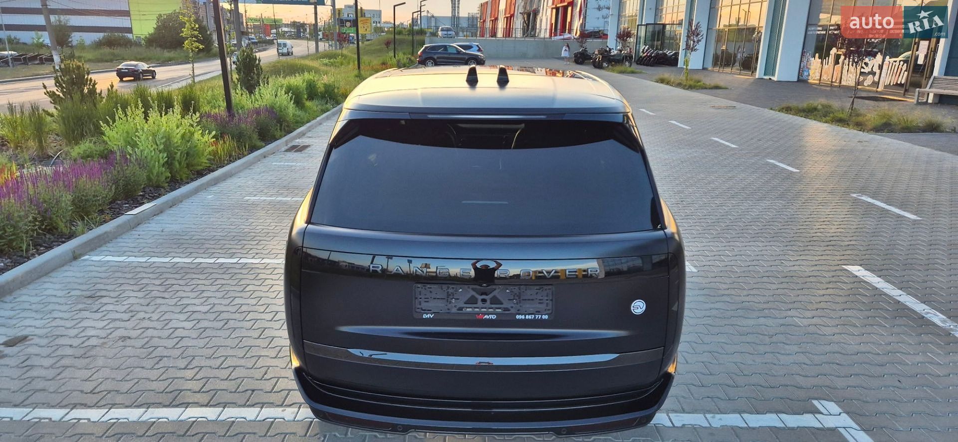 Land Rover Range Rover 2023 VIN SALKU9E77PA074911 фото оголошення 13 з 38