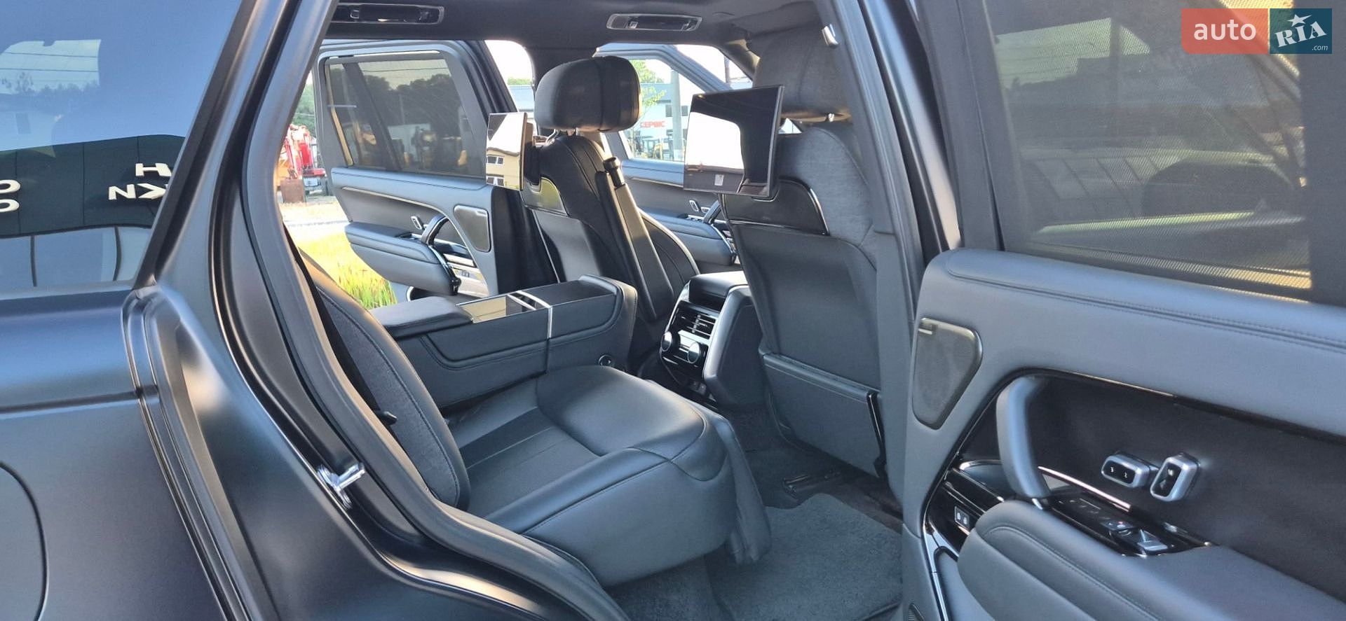 Land Rover Range Rover 2023 VIN SALKU9E77PA074911 фото оголошення 22 з 38