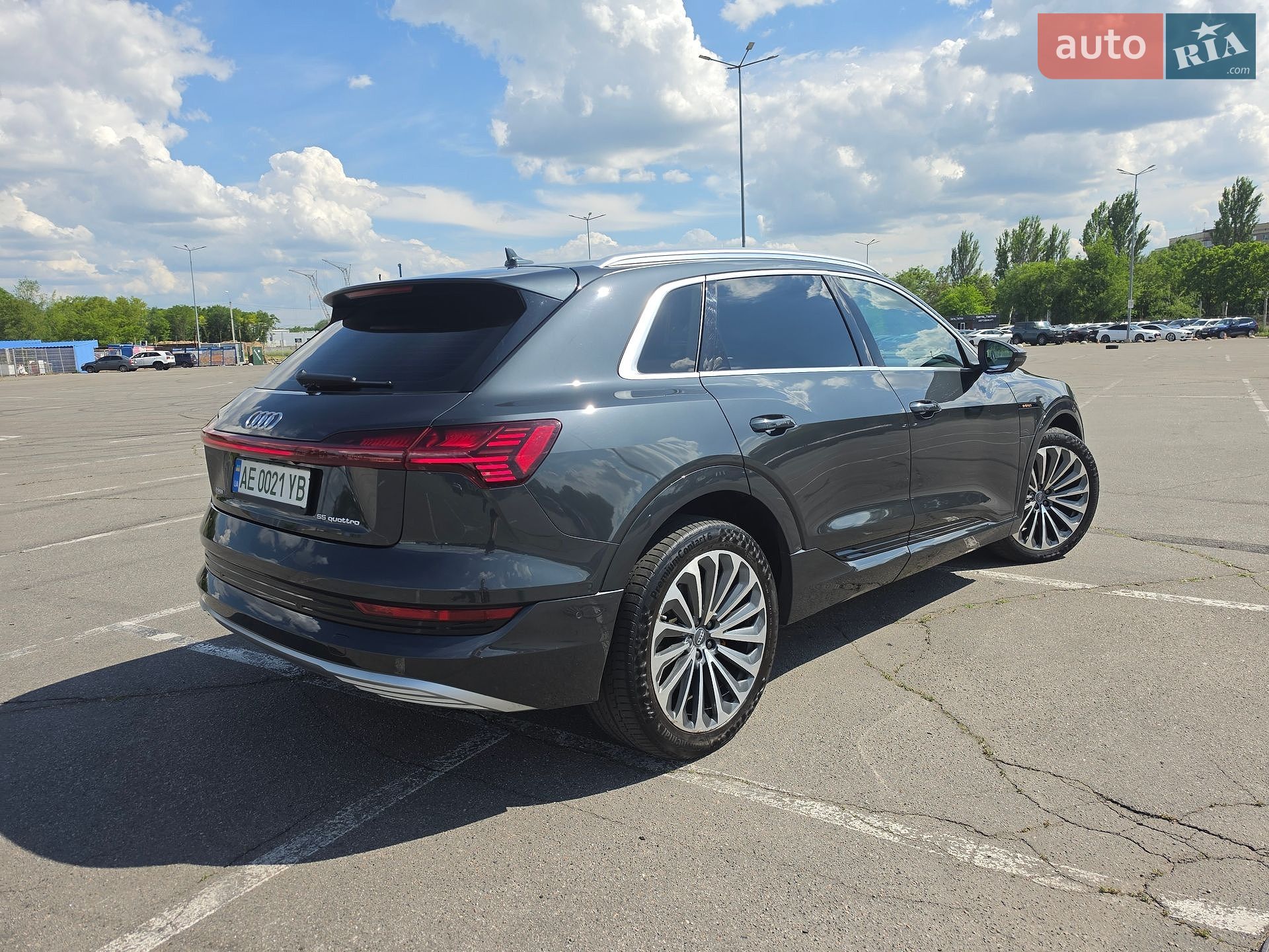 Audi e-tron 2020 VIN WAUZZZGE8LB017797 фото оголошення 9 з 45