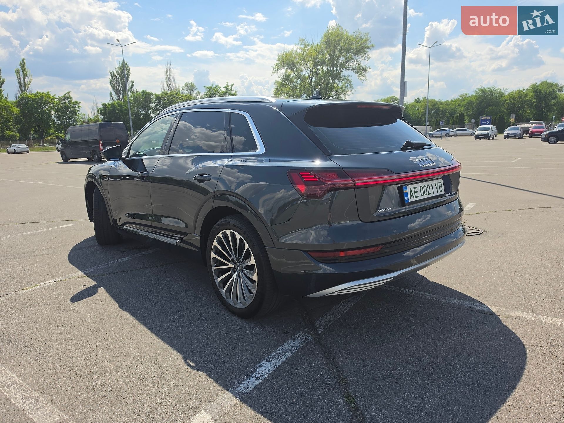 Audi e-tron 2020 VIN WAUZZZGE8LB017797 фото оголошення 12 з 45