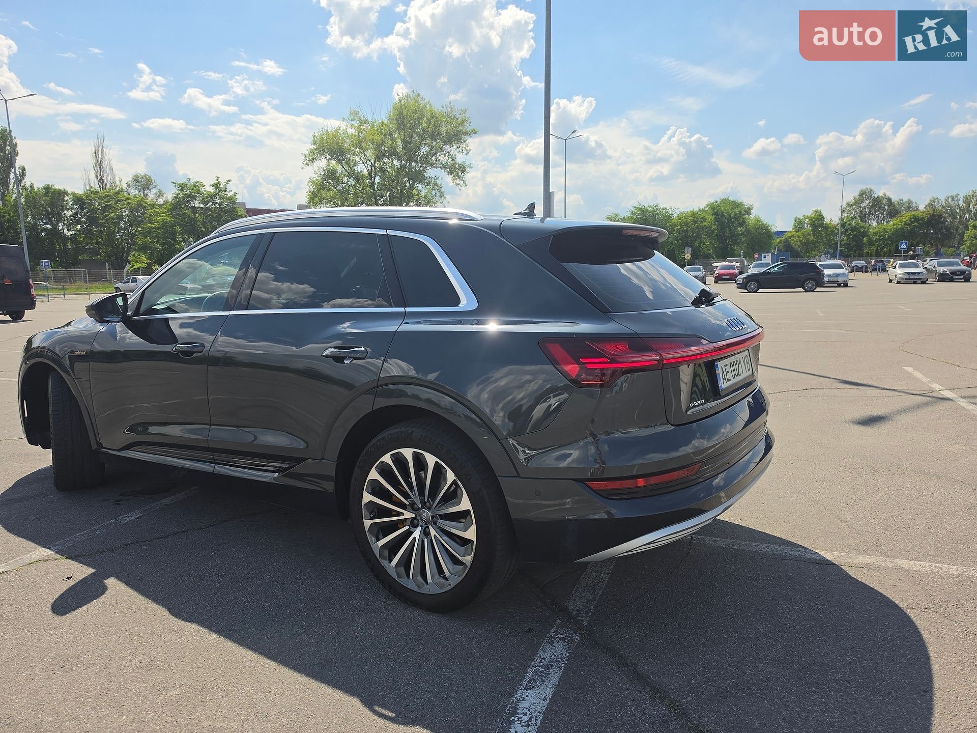 Audi e-tron 2020 VIN WAUZZZGE8LB017797 фото оголошення 13 з 45