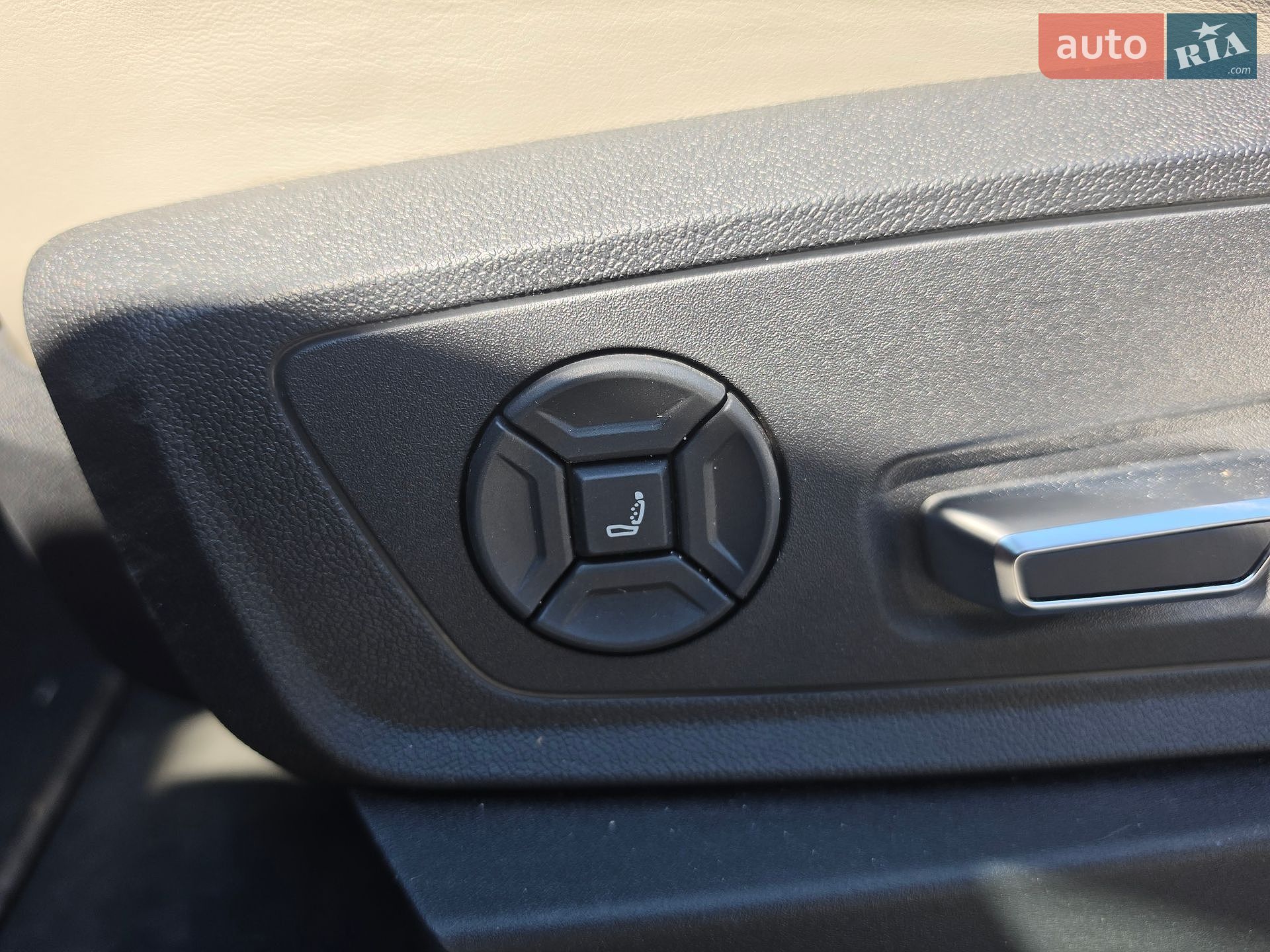 Audi e-tron 2020 VIN WAUZZZGE8LB017797 фото оголошення 36 з 45