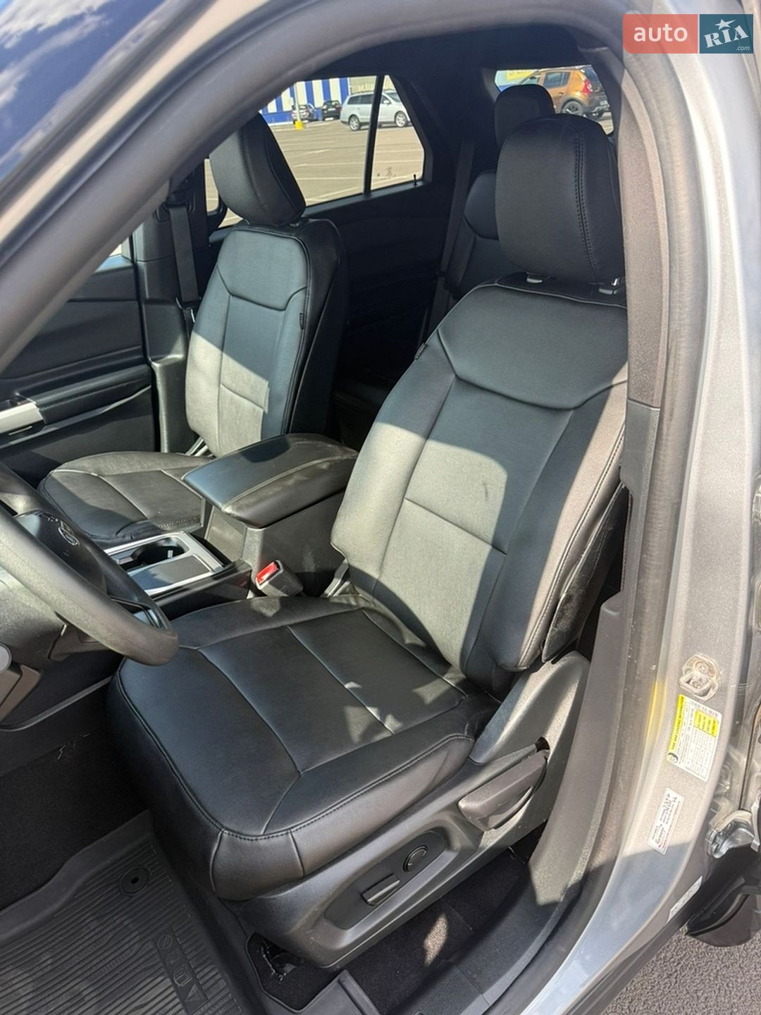 Ford Explorer 2019 VIN 1FM5K8AC8LGA03727 фото оголошення 11 з 20