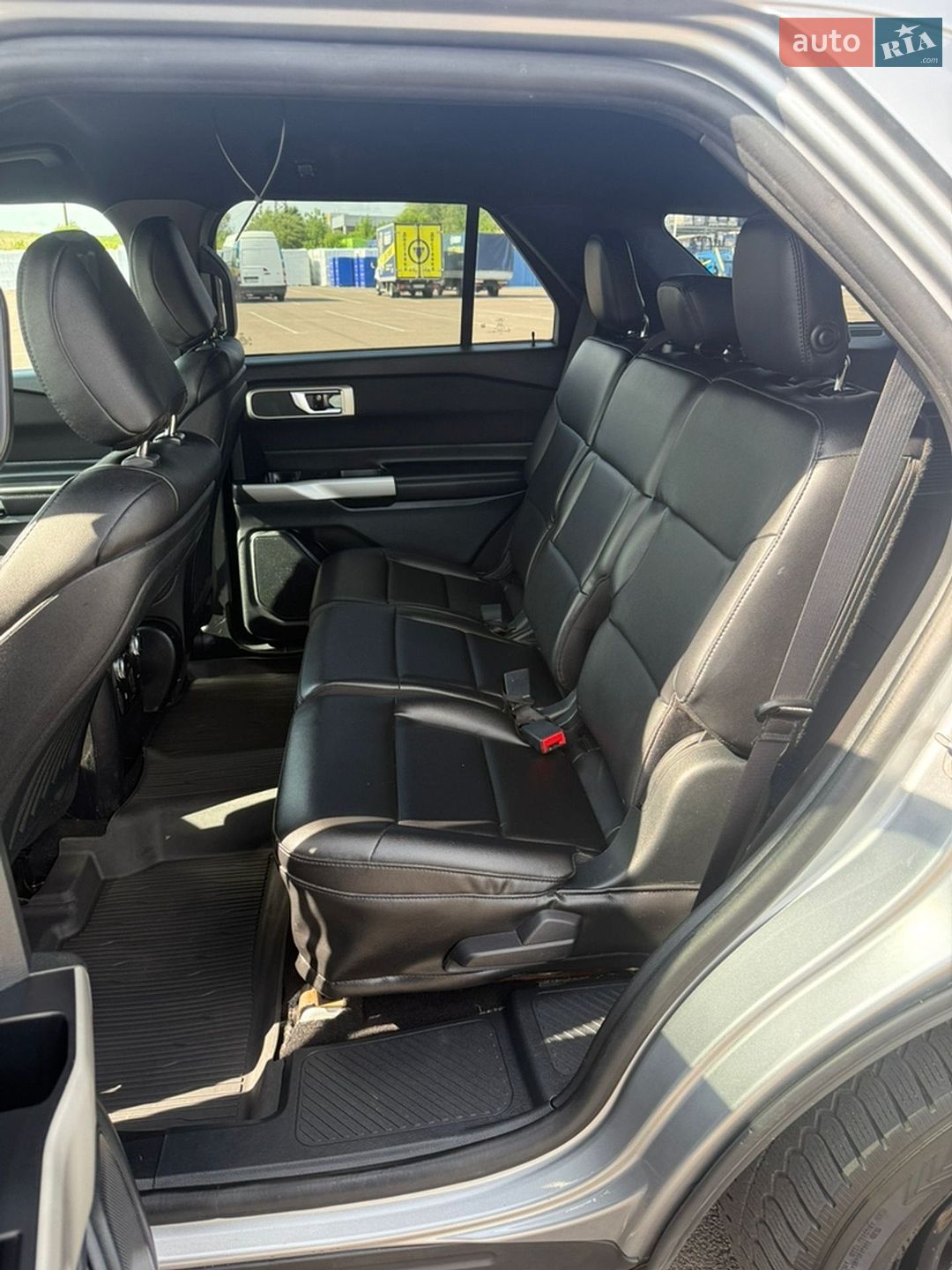 Ford Explorer 2019 VIN 1FM5K8AC8LGA03727 фото оголошення 12 з 20