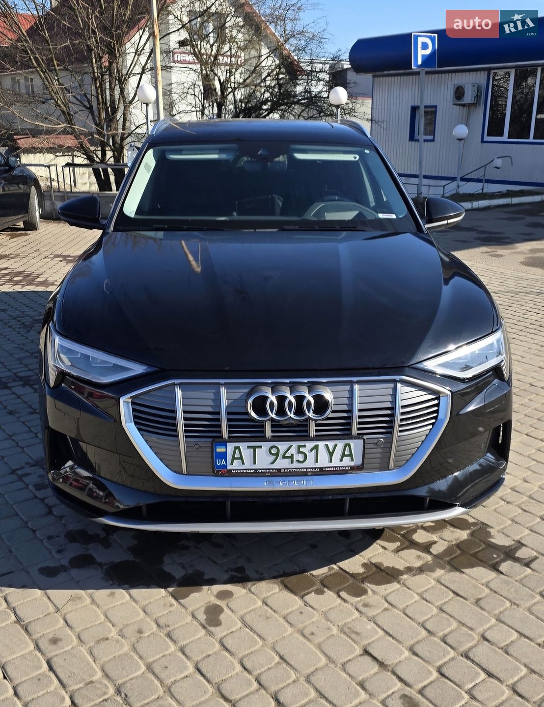 Audi e-tron 2019 VIN WA1VABGE7KB023213 фото оголошення 2 з 47