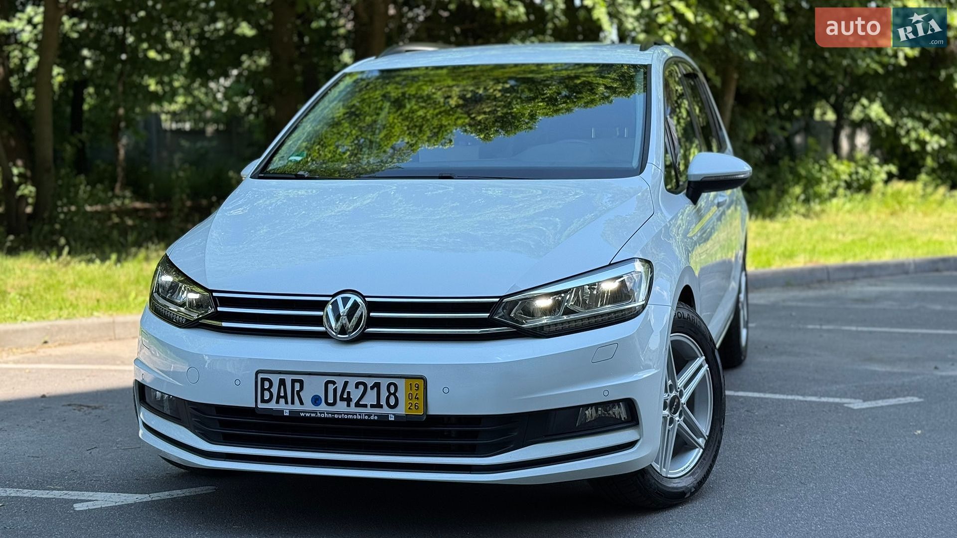Volkswagen Touran 2019 VIN WVGZZZ1TZLW011446 фото оголошення 2 з 35