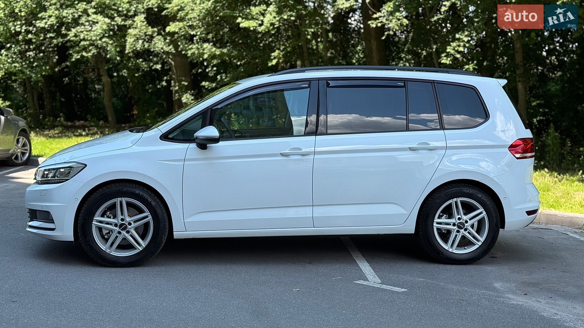 Volkswagen Touran 2019 VIN WVGZZZ1TZLW011446 фото оголошення 6 з 35