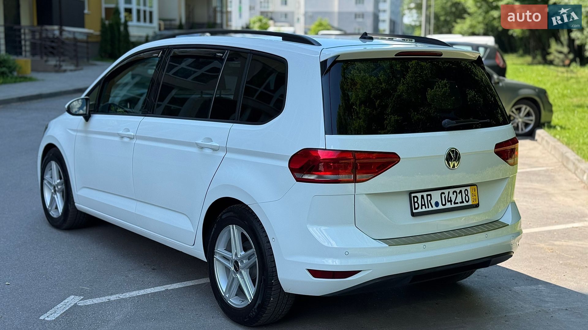 Volkswagen Touran 2019 VIN WVGZZZ1TZLW011446 фото оголошення 9 з 35