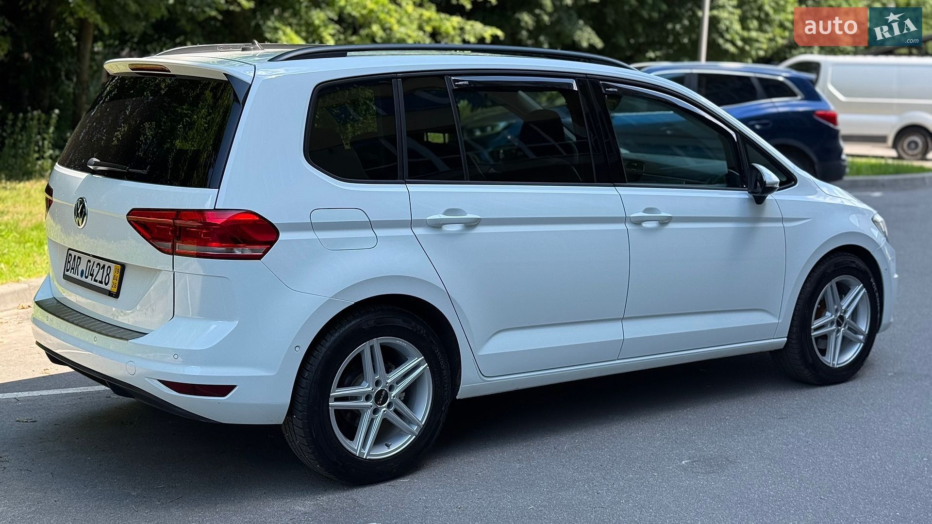 Volkswagen Touran 2019 VIN WVGZZZ1TZLW011446 фото оголошення 13 з 35