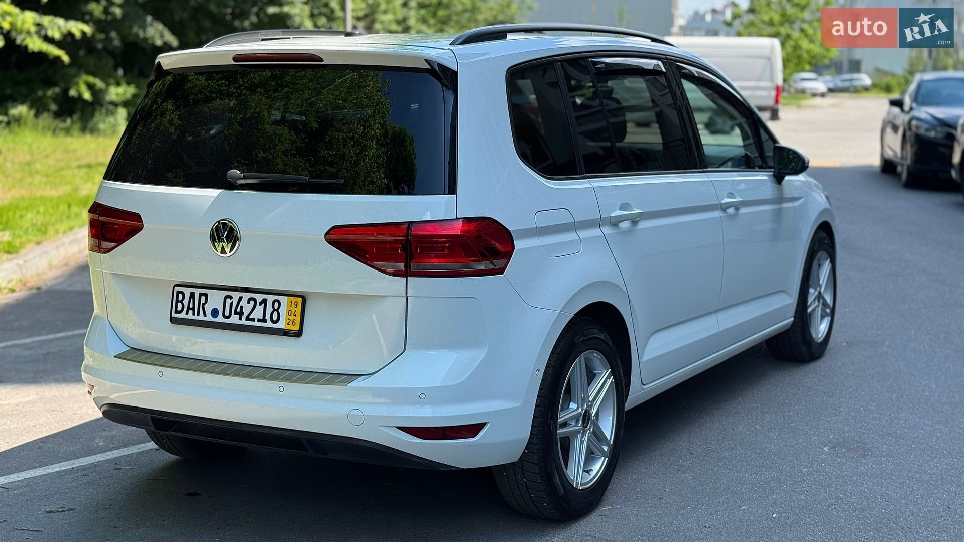 Volkswagen Touran 2019 VIN WVGZZZ1TZLW011446 фото оголошення 11 з 35