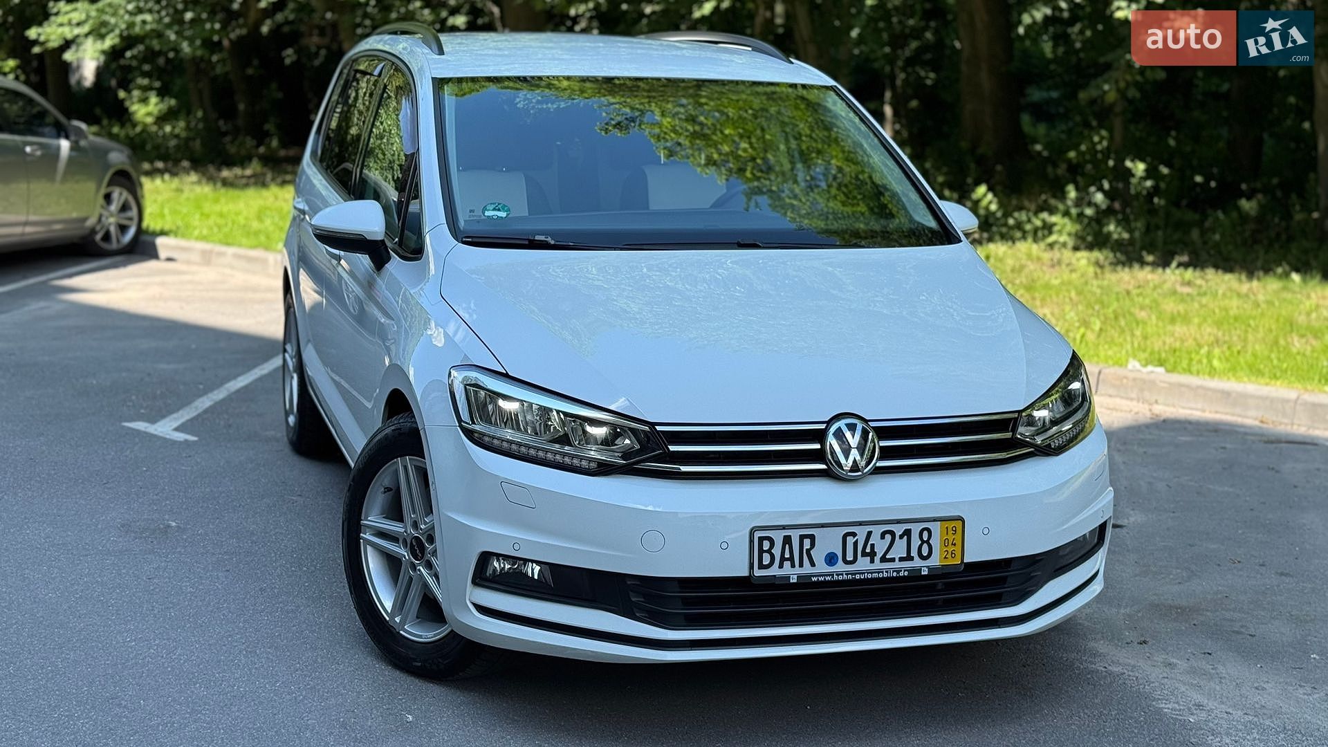Volkswagen Touran 2019 VIN WVGZZZ1TZLW011446 фото оголошення 19 з 35