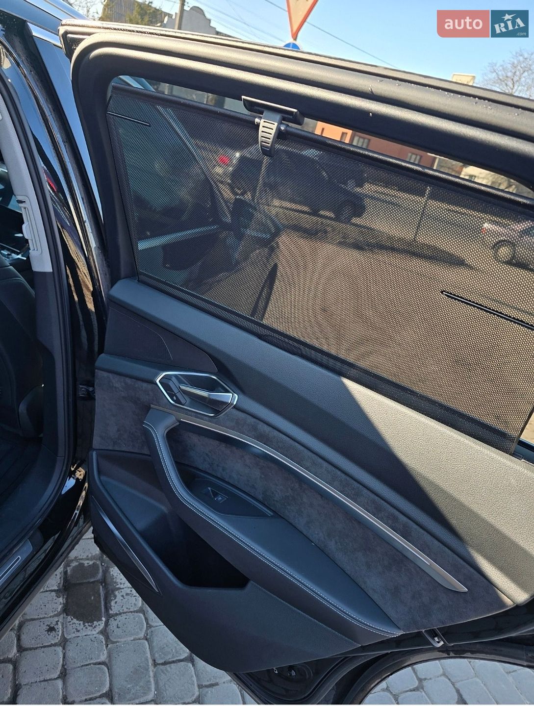 Audi e-tron 2019 VIN WA1VABGE7KB023213 фото оголошення 26 з 47