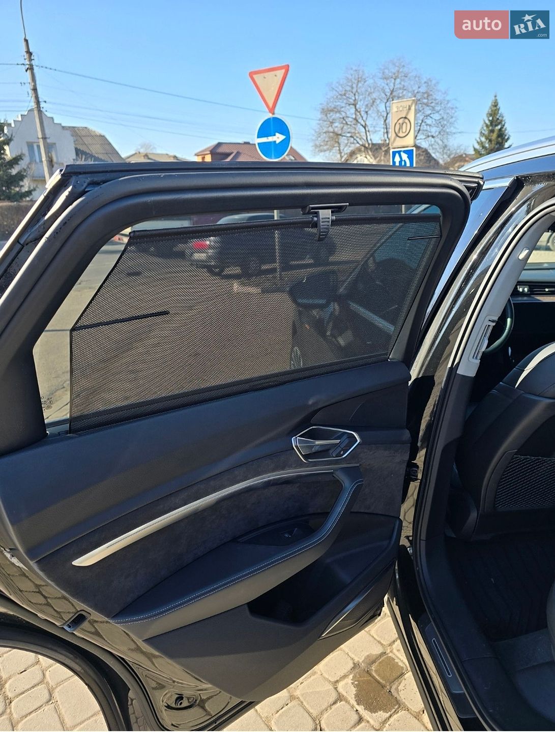 Audi e-tron 2019 VIN WA1VABGE7KB023213 фото оголошення 29 з 47