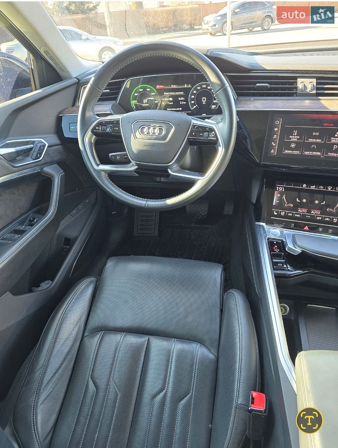 Audi e-tron 2019 VIN WA1VABGE7KB023213 фото оголошення 34 з 47
